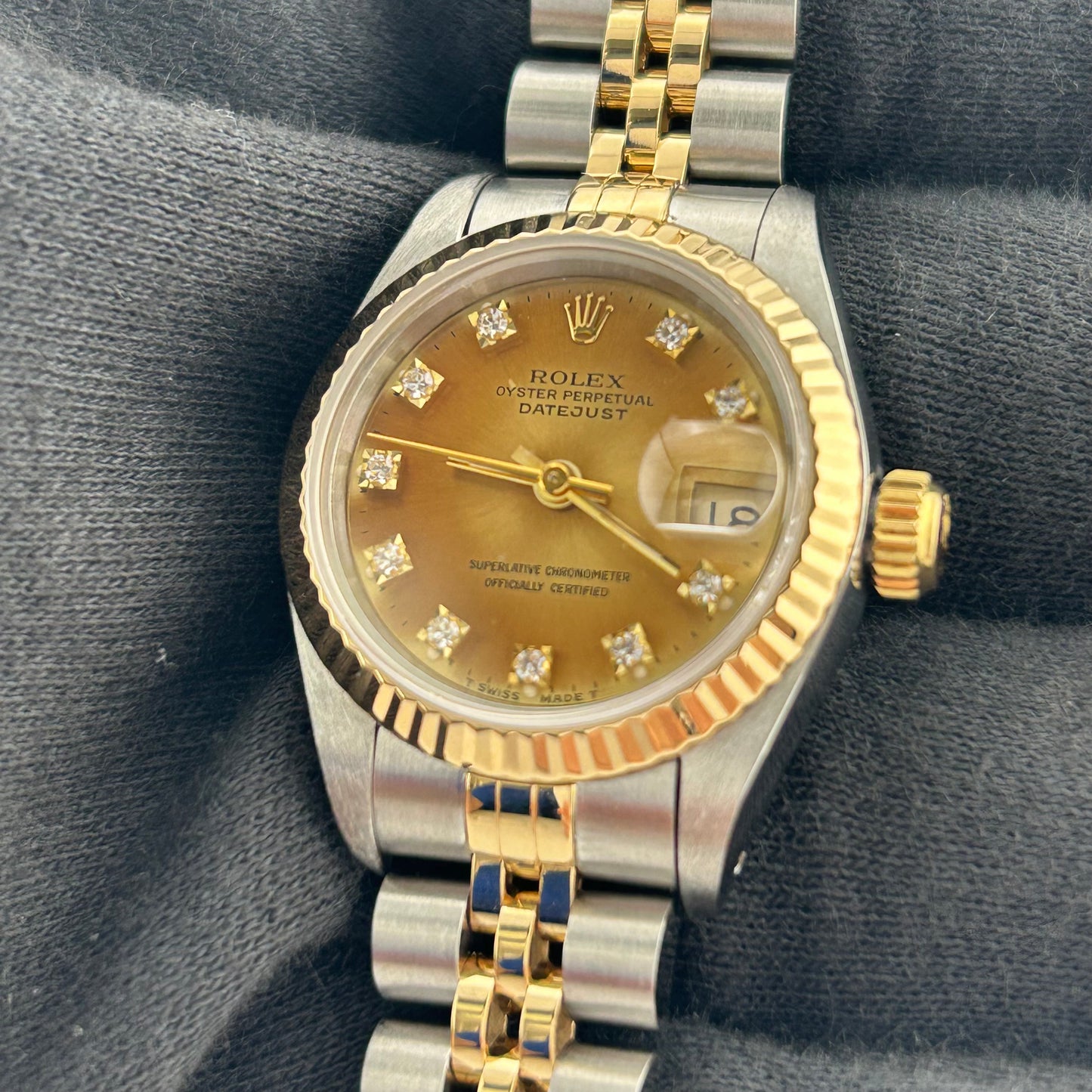 Rolex Datejust Lady Champagne Diamond Dial on D Link Jubilee Bracelet Ref. 69173 — view 3