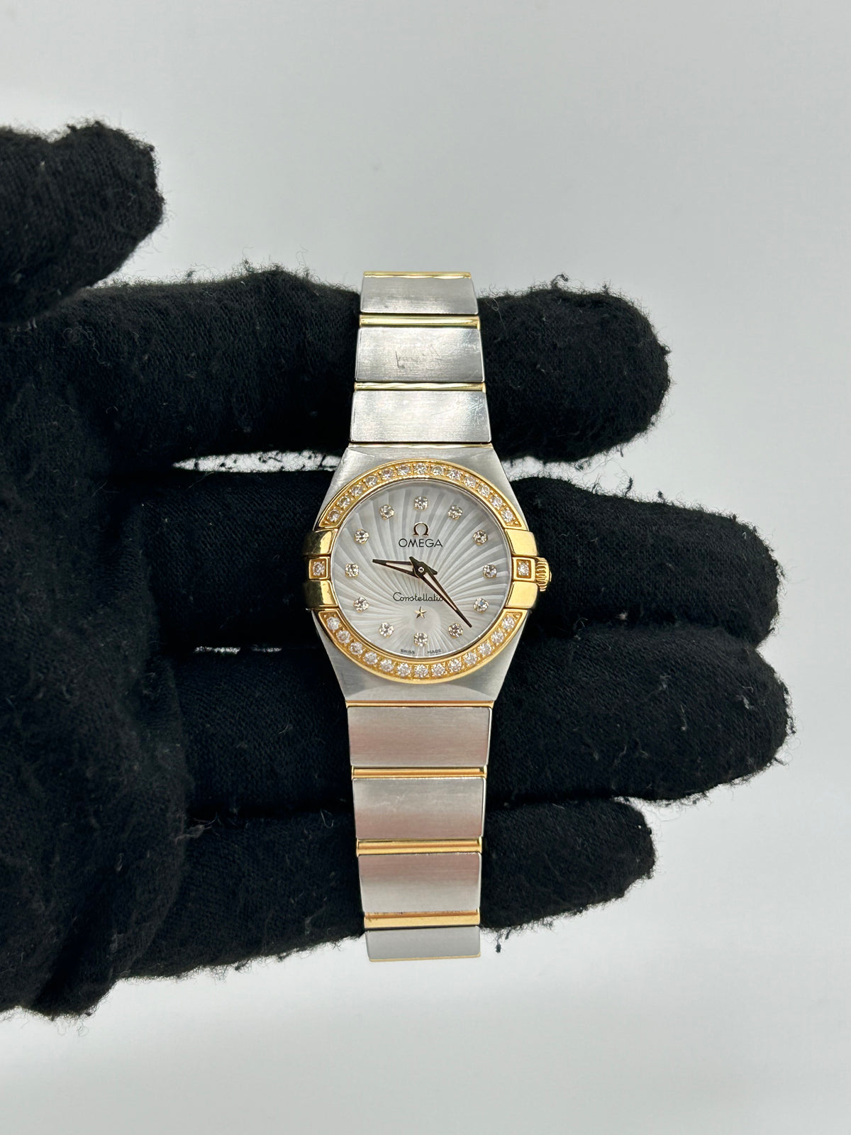Omega Constellation Silver Diamond Dial on 2 Tone Yellow Gold / Stainless Steel Bracelet Ref. 123.25.24.60.55.004 Complete 2015 — view 2