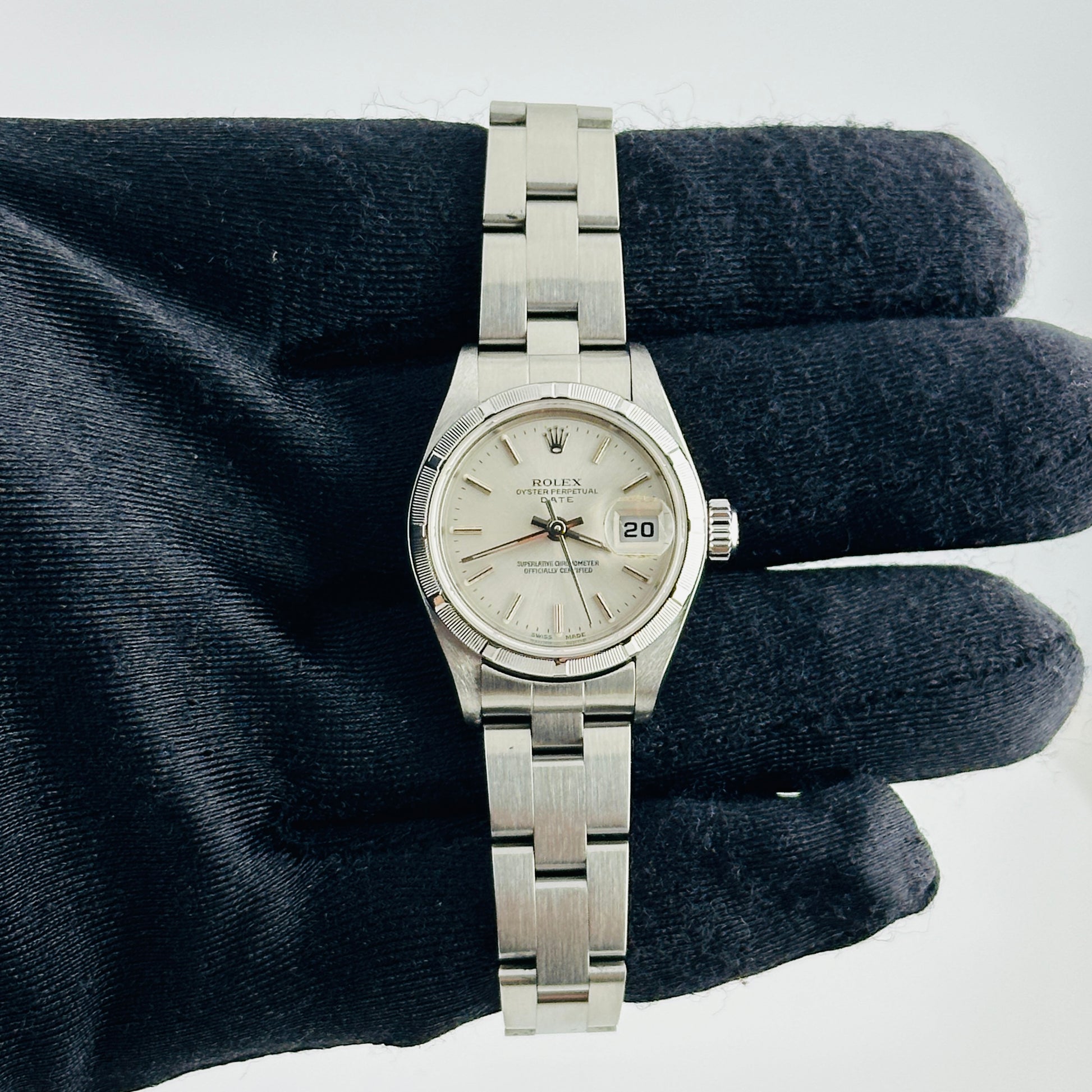 Rolex Oyster Perpetual Date Silver Stick Dial on Oyster Bracelet Ref. 79190 2000