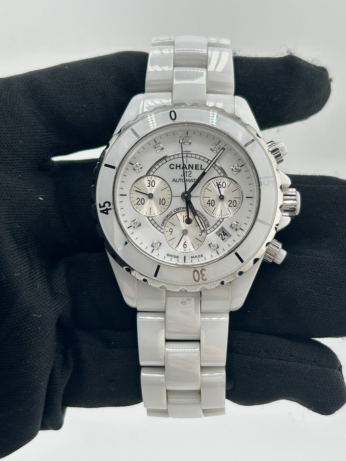 Chanel J12 Chronograph White Dial on Ceramic And Steel Bracelet Ref. H2009 — view 2
