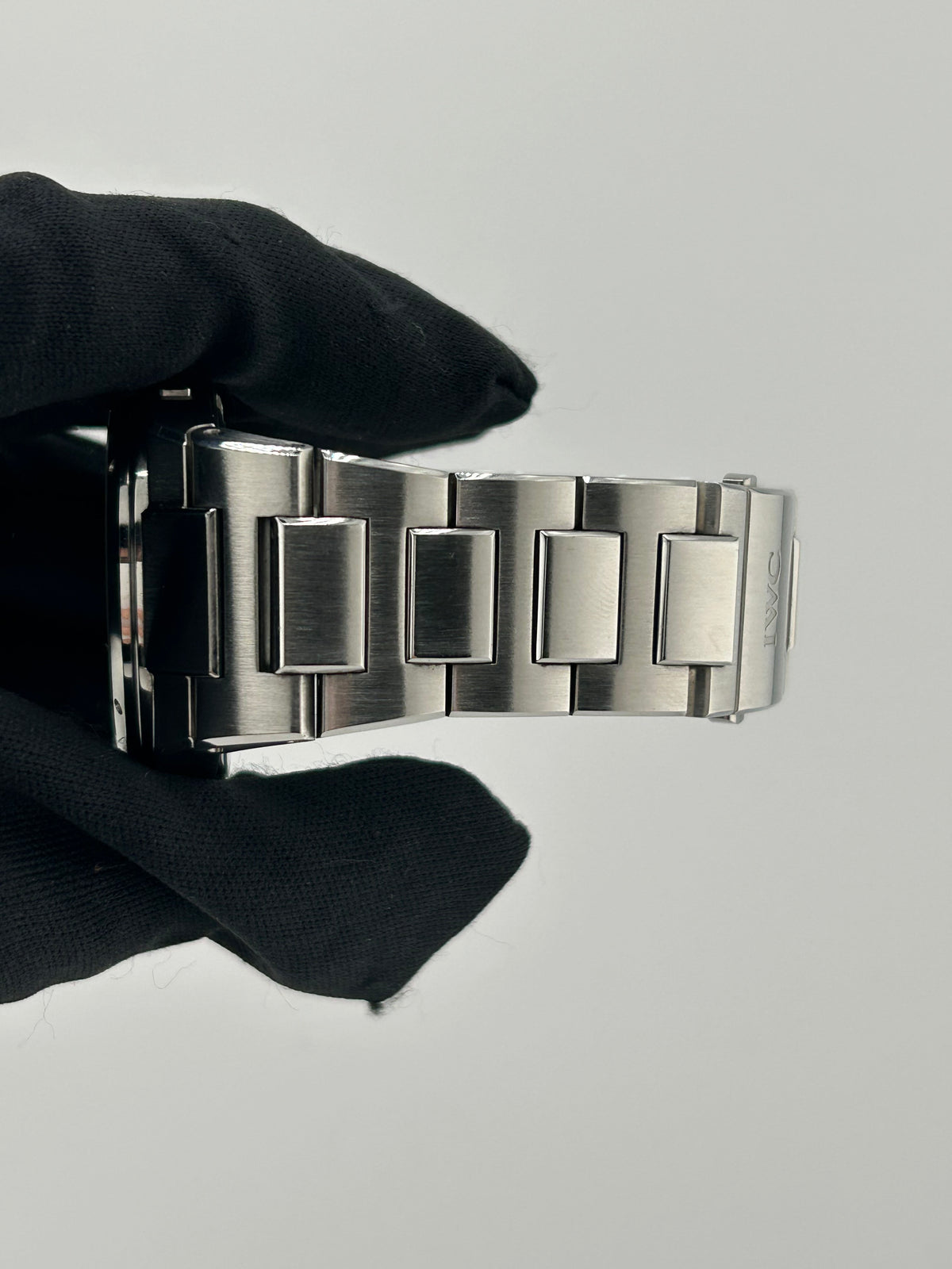Iwc Ingenieur Silver Dial on Stainless Steel Bracelet Ref. IW323904 Complete 2013 — view 5