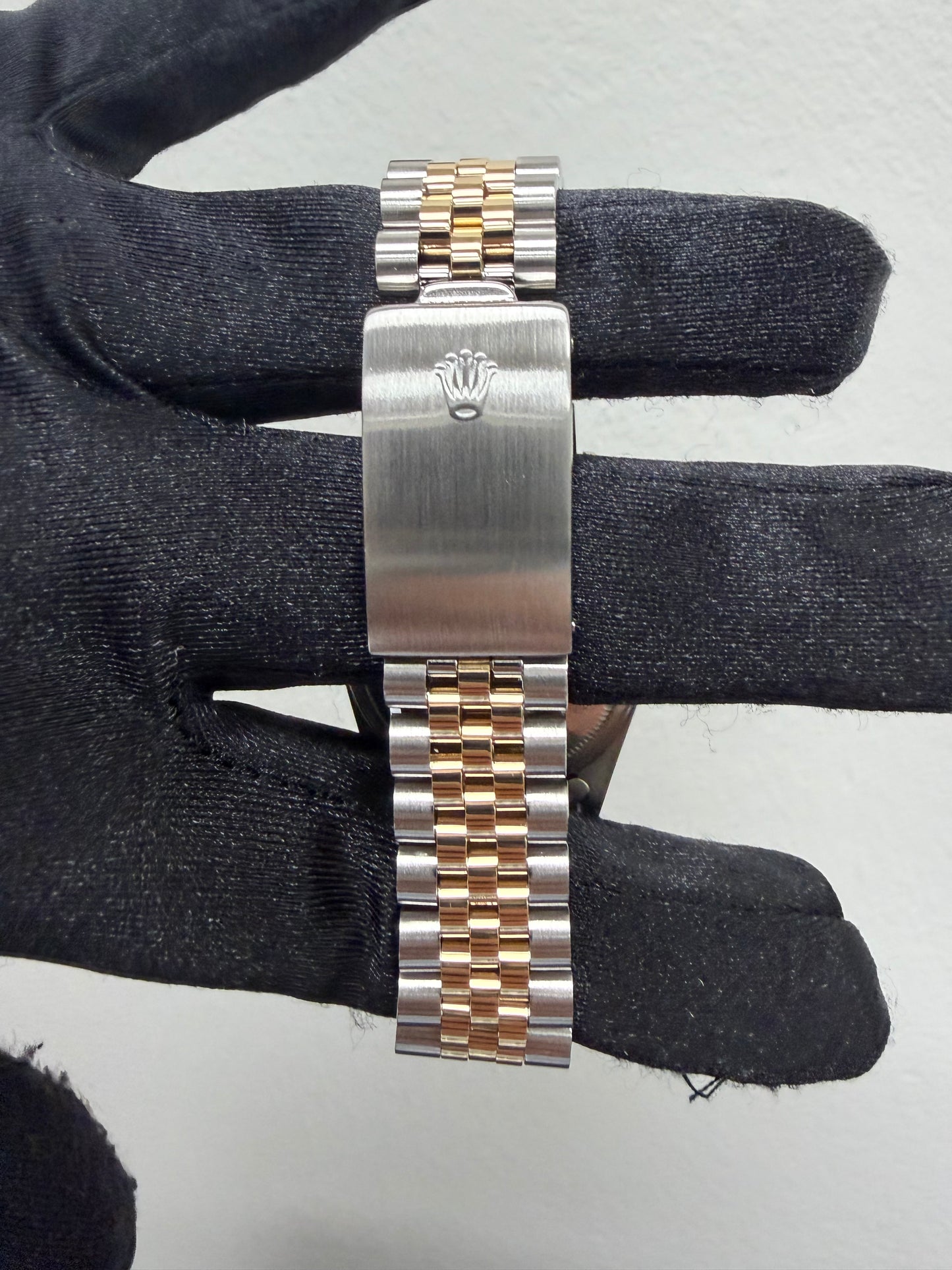Rolex Datejust Champagne Linen Dial on D Link Jubilee Ref. 16013 1985 — view 3