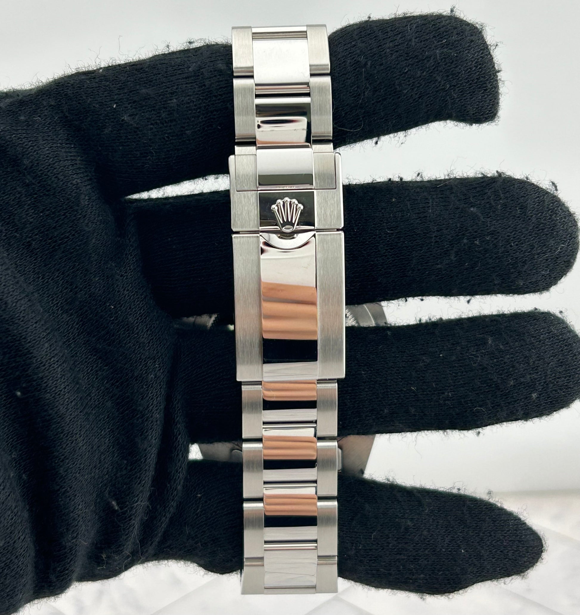 Rolex GMT-Master II "Sprite" Black Dial on Oyster Ref. 126720VTNR Card 2026 — view 4