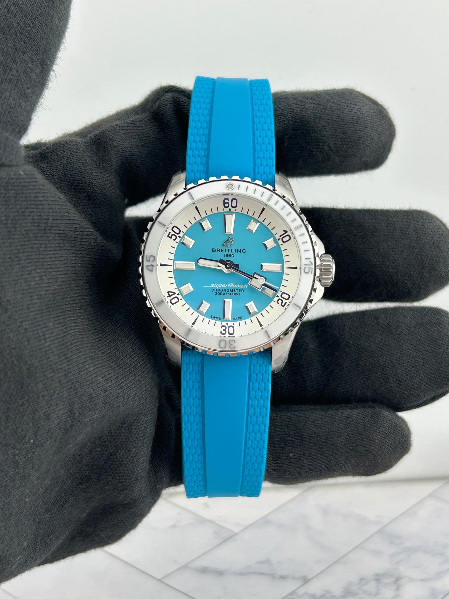 Breitling Superocean Automatic Turquoise Dial on Rubber Strap Ref. A17377211C1S1 Card 2026 — view 2