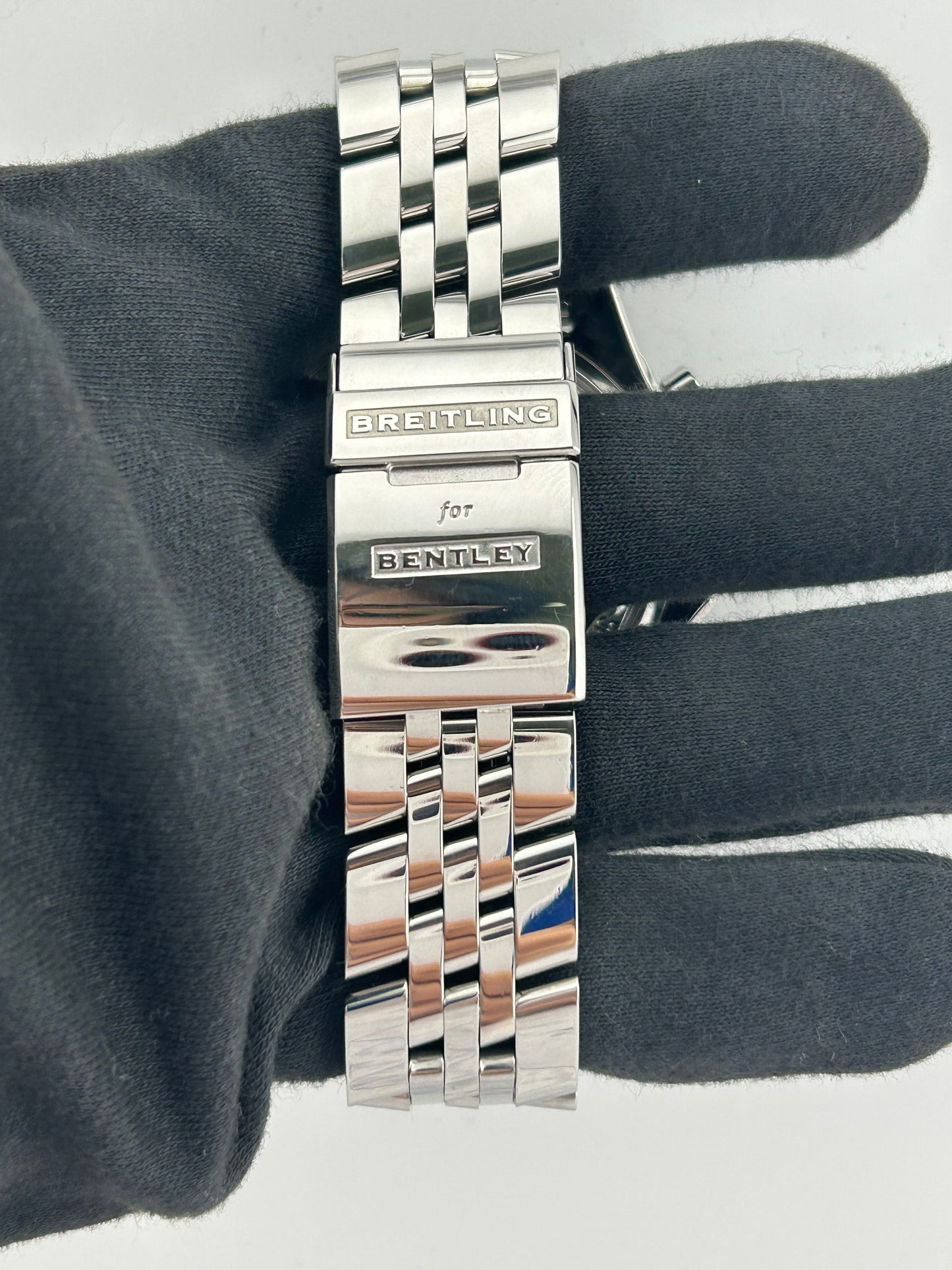 Breitling Bentley Barnato Racing Silver Dial on Stainless Steel Bracelet Ref. A25366 Card 2014 — view 4