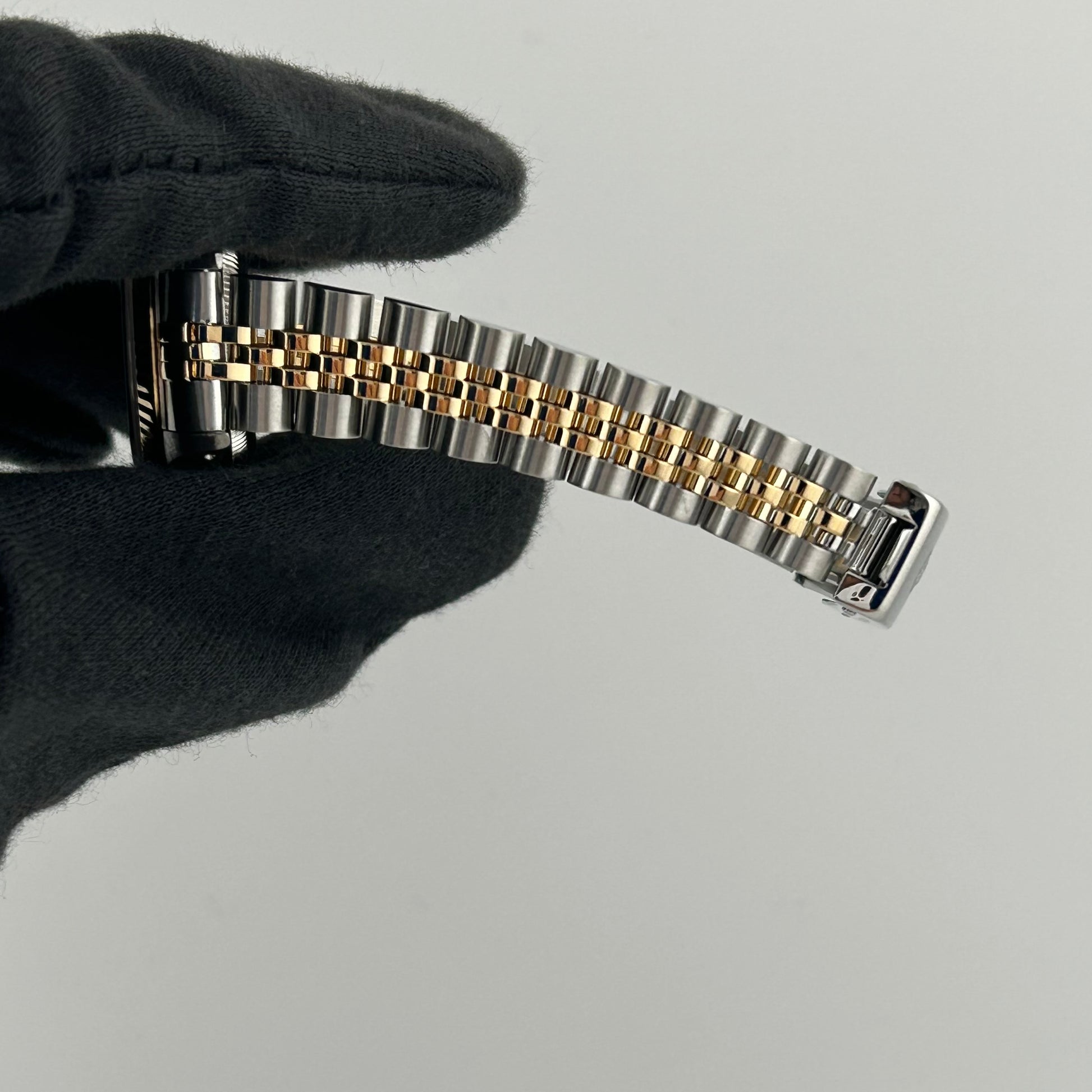 Rolex Datejust Lady Champagne Diamond Dial on D Link Jubilee Bracelet Ref. 69173 — view 5
