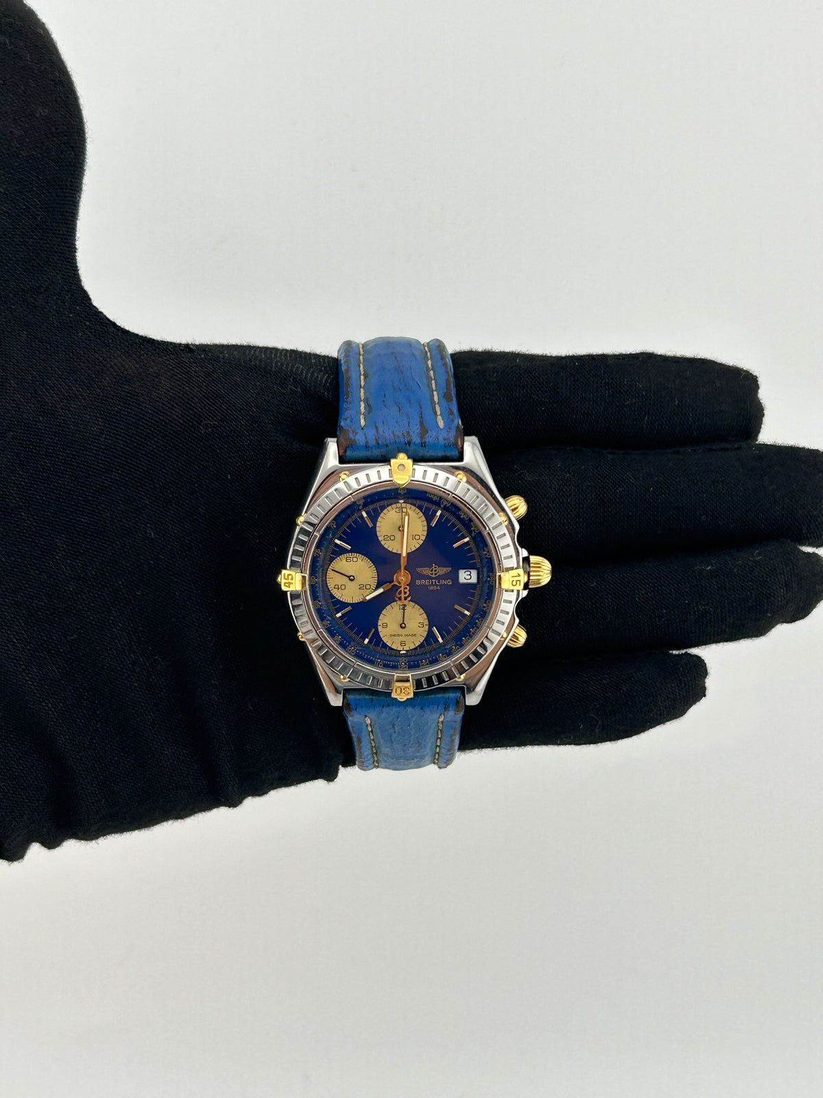 Breitling Breitling Chronomat Blue Dial on Blue Leather Strap Ref. B13048 — view 2