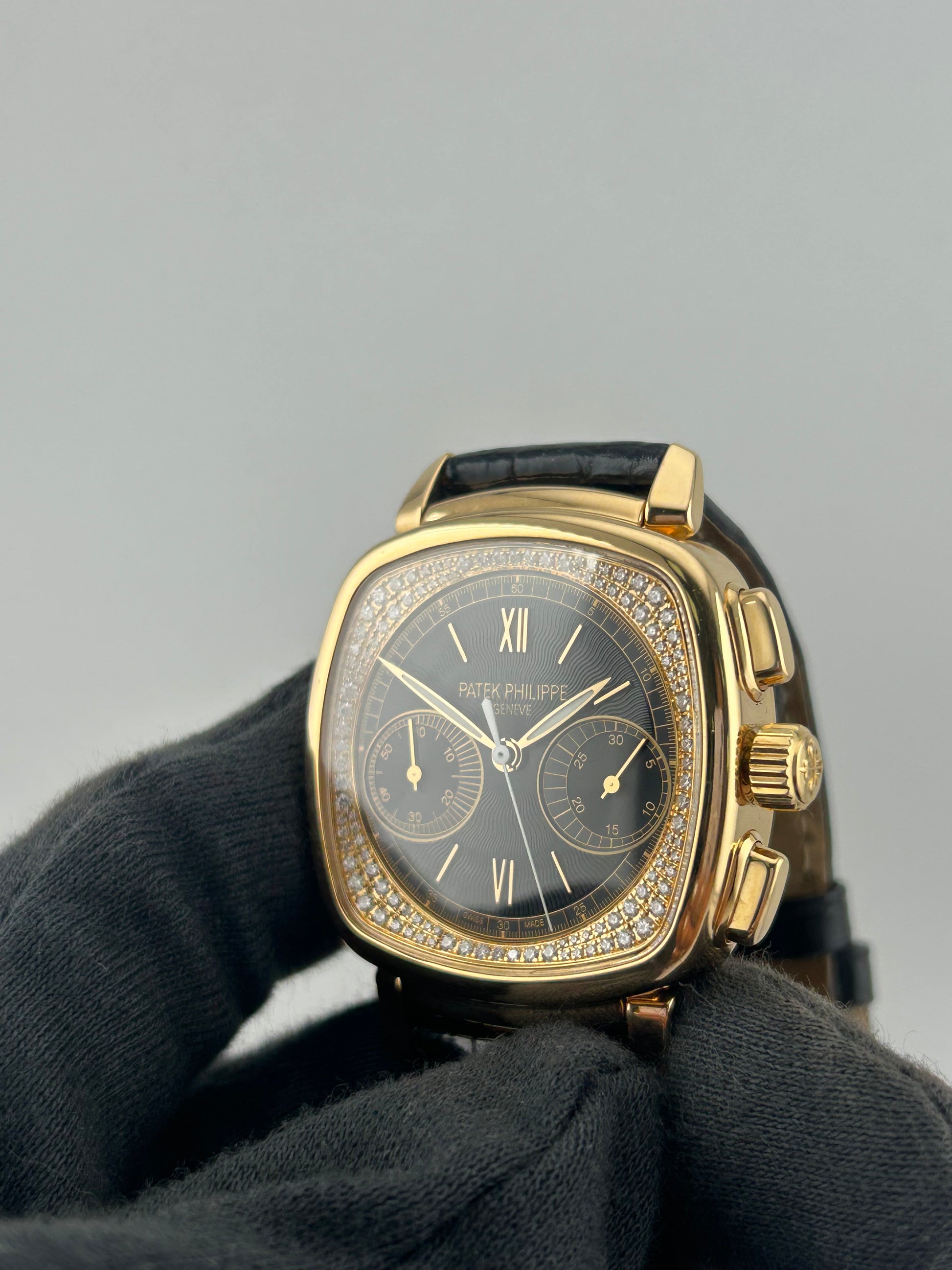 Patek Philippe Chronograph Black Dial Ref. 7071R-010 Complete 2016 — view 2