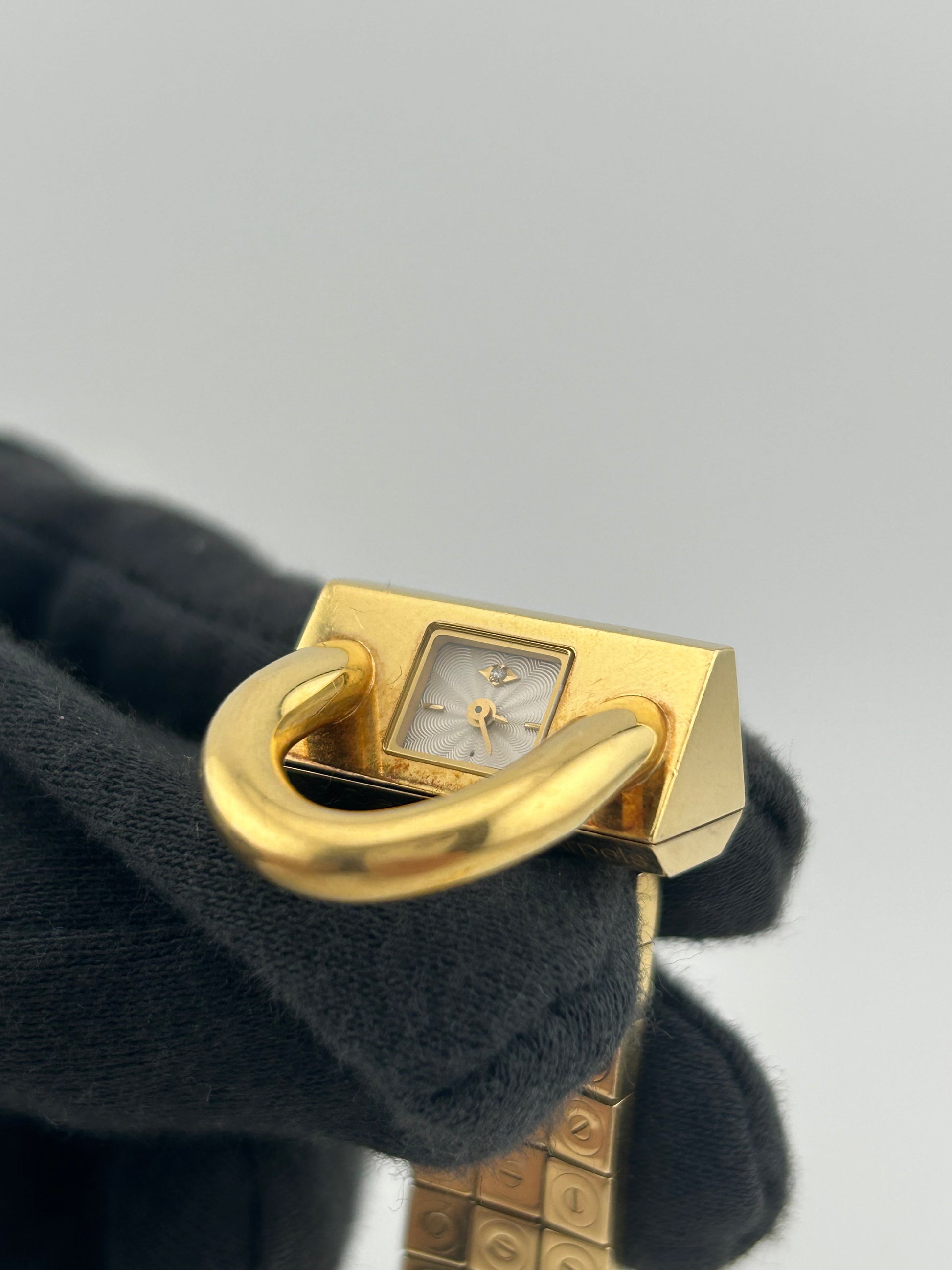 Van Cleef & Arpels Cadenas Silver Diamond Dial on 3 Row Flat Bracelet Ref. VCA 23.8X13 — view 2