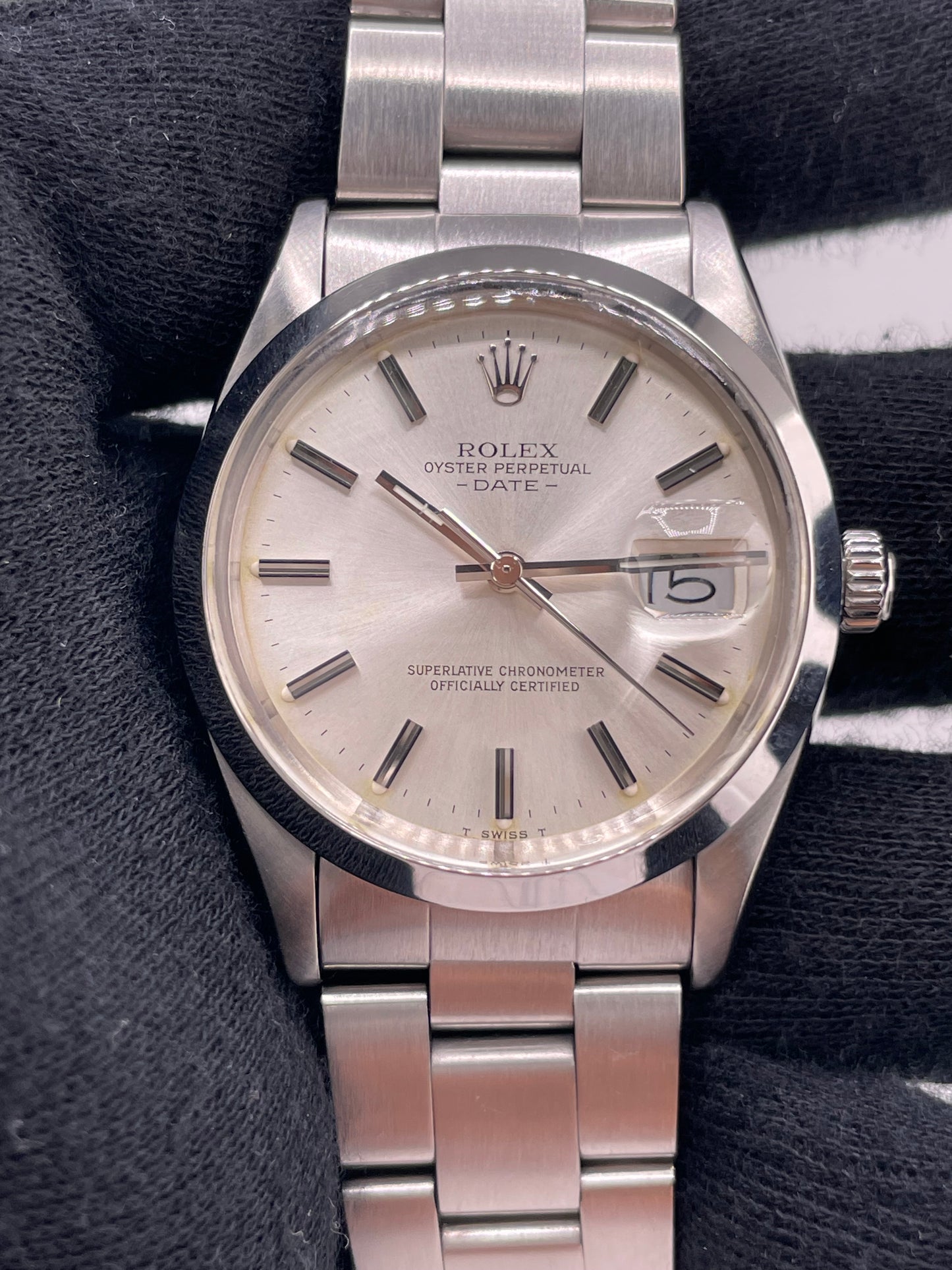 Rolex Oyster Perpetual Date Silver Stick Dial on Oyster Ref. 15000 1987 — view 2