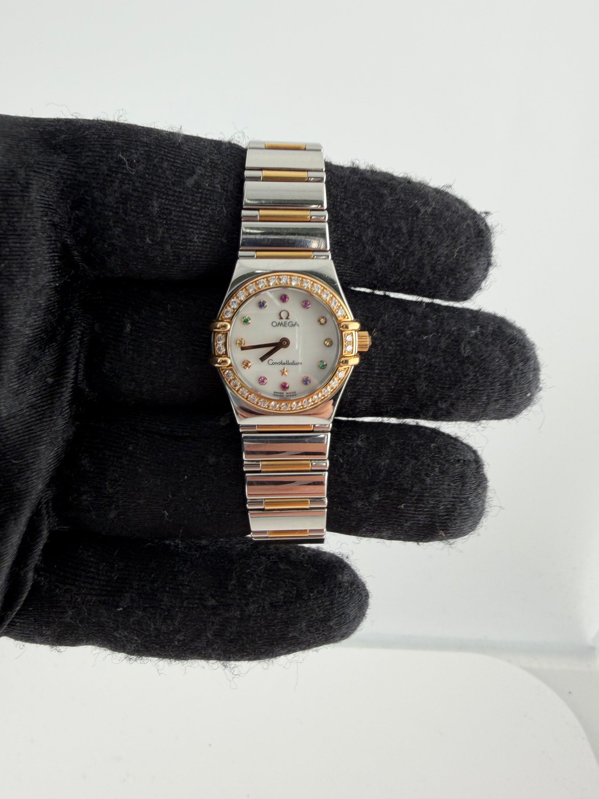 Omega Constellation White Mop Stone Dial Ref. 1368.79.00 Card 2012 — view 2