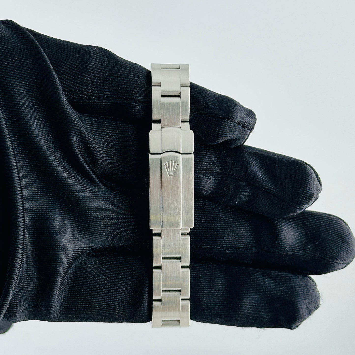 Rolex Oyster Perpetual Black Dial on Oyster Bracelet Ref. 176200 Card 2017 — view 4