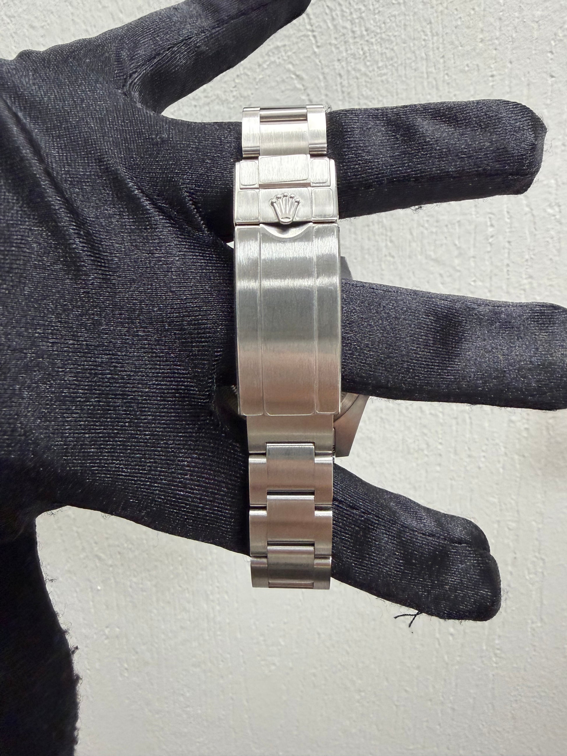 Rolex Sea Dweller Black Dial on Oyster Ref. 116600 Card 2016 — view 3