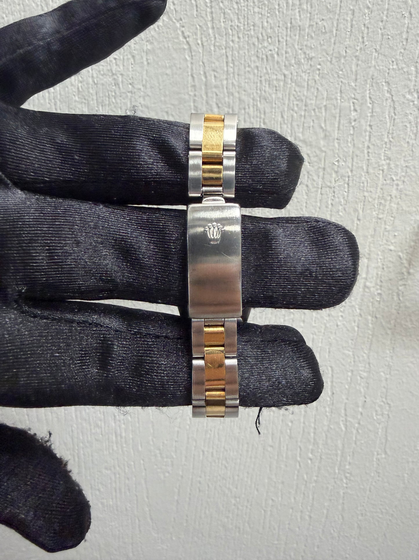 Rolex Oyster Perpetual Am Black / Yellow Diamond Markers Dial on Oyster Ref. 67193 1989 — view 2