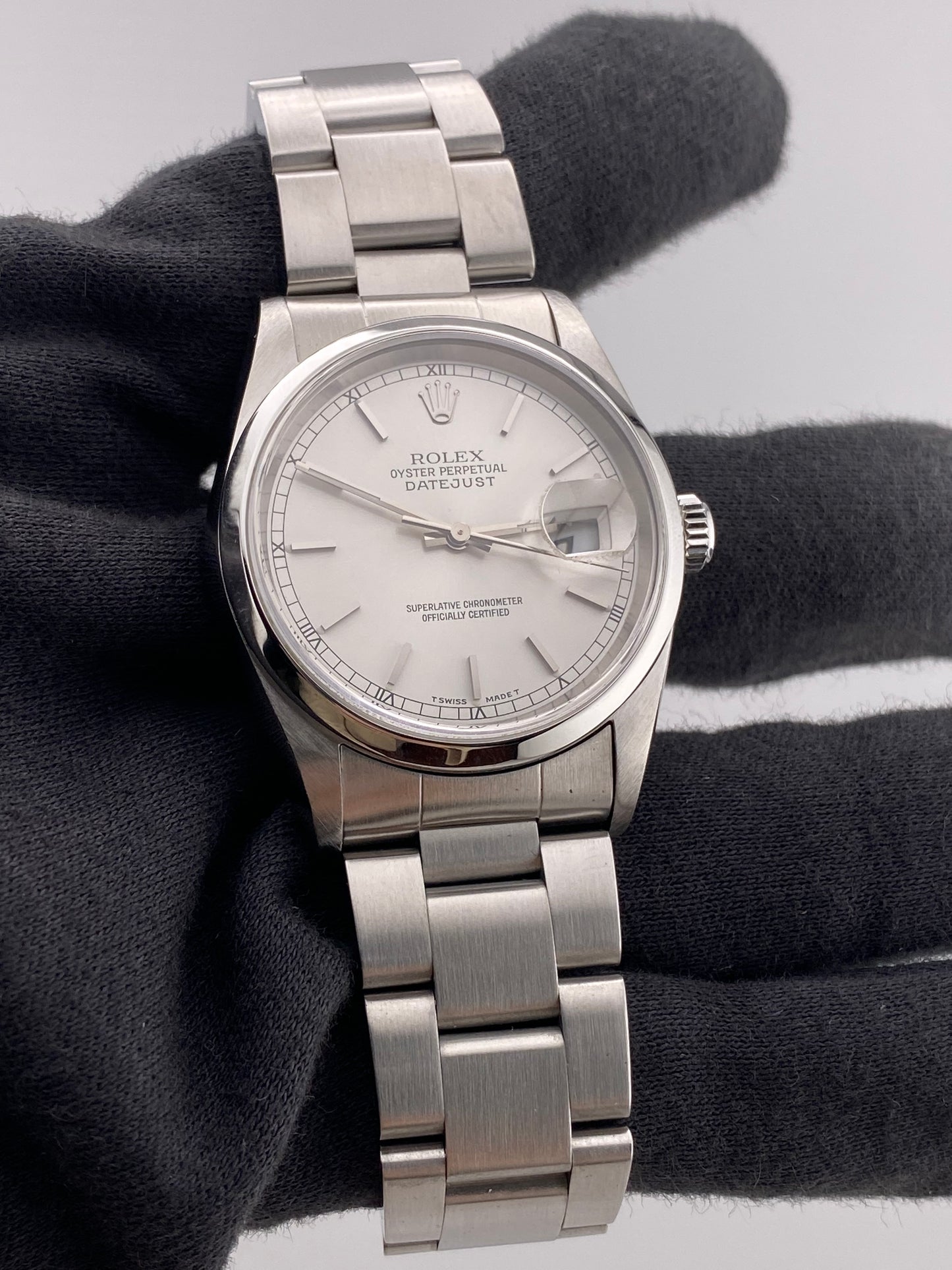 Rolex Datejust 36 Silver Stick Dial on Jubilee Ref. 16200 Papers 1999 — view 3