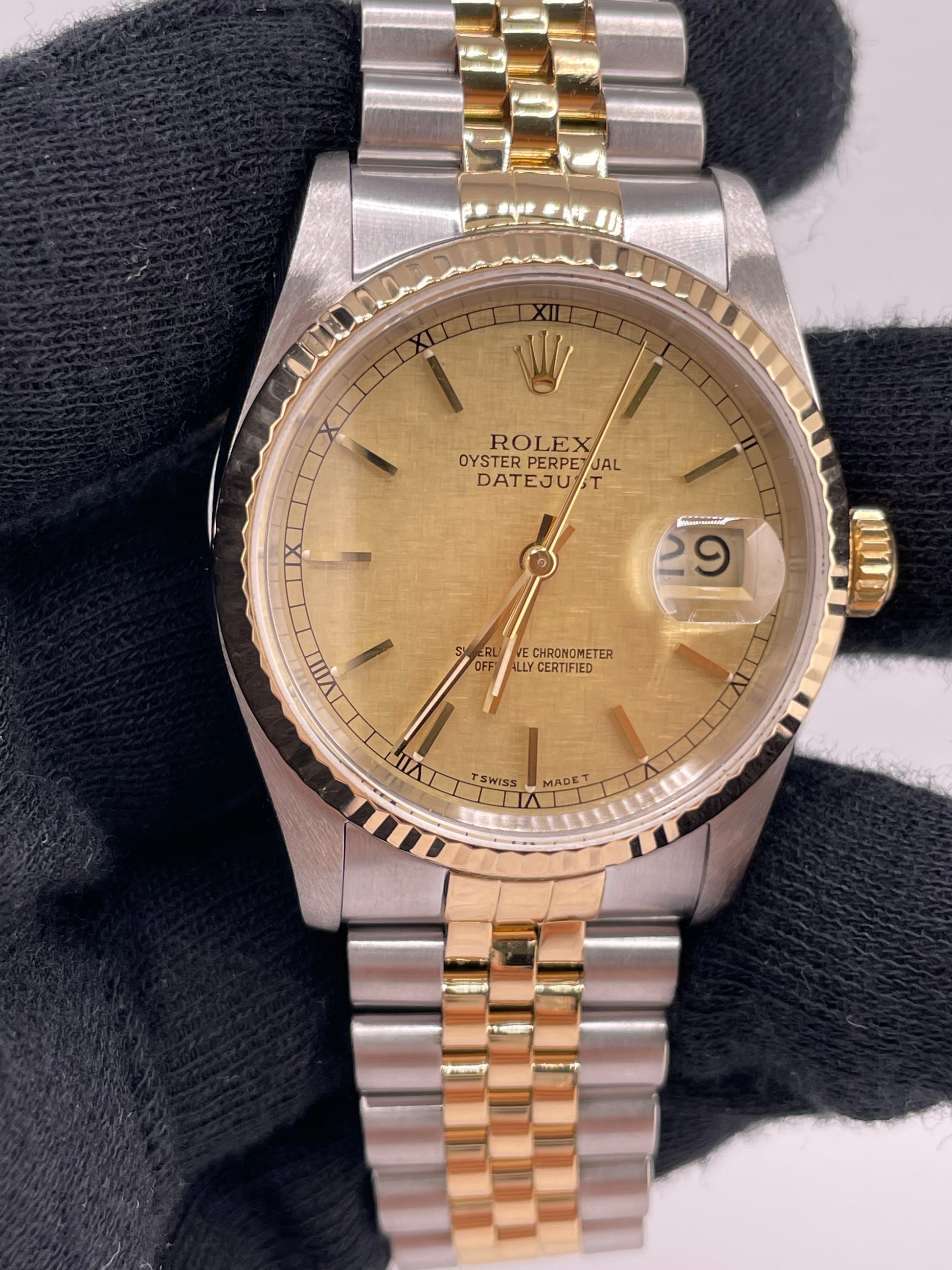 Rolex Datejust Champagne Linen Dial on D Link Jubilee Bracelet Ref. 16233 1988 — view 2