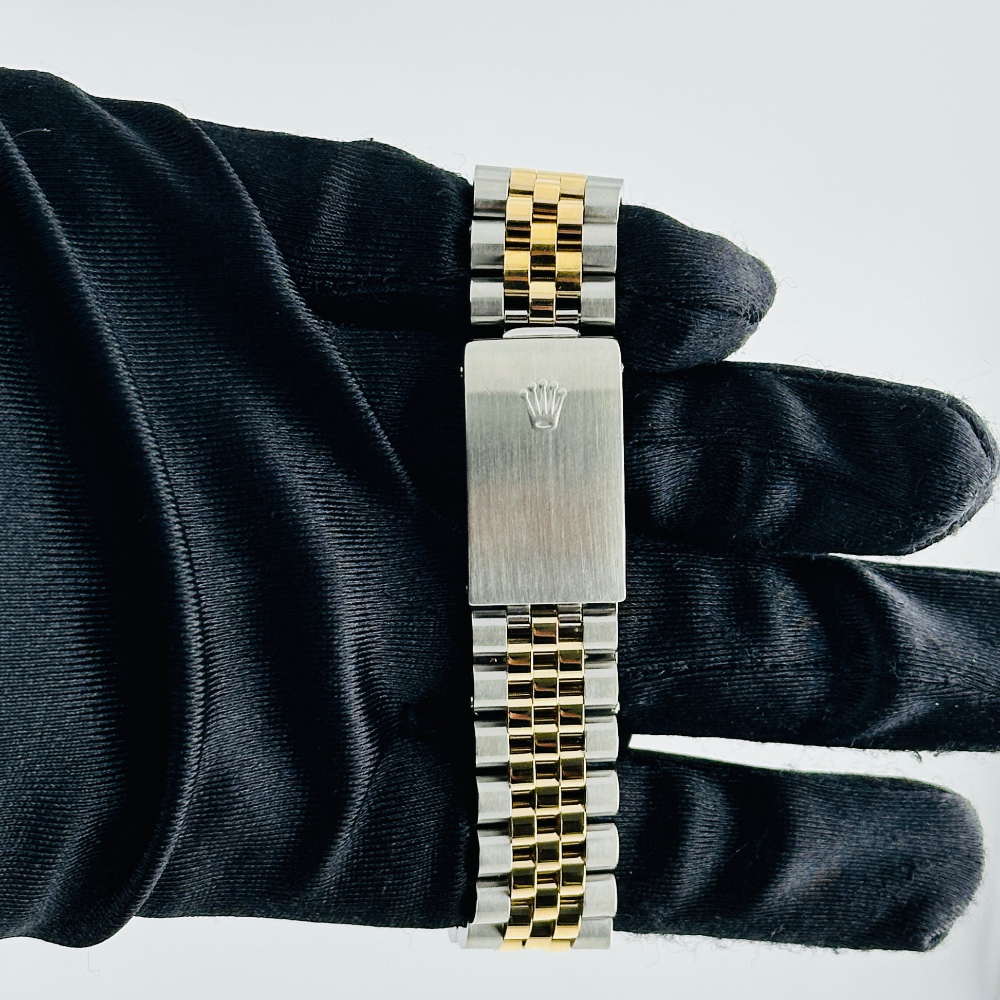 Rolex Datejust Champagne Diamond Factory Dial on D Link Jubilee Bracelet Ref. 16233G 1996 — view 4