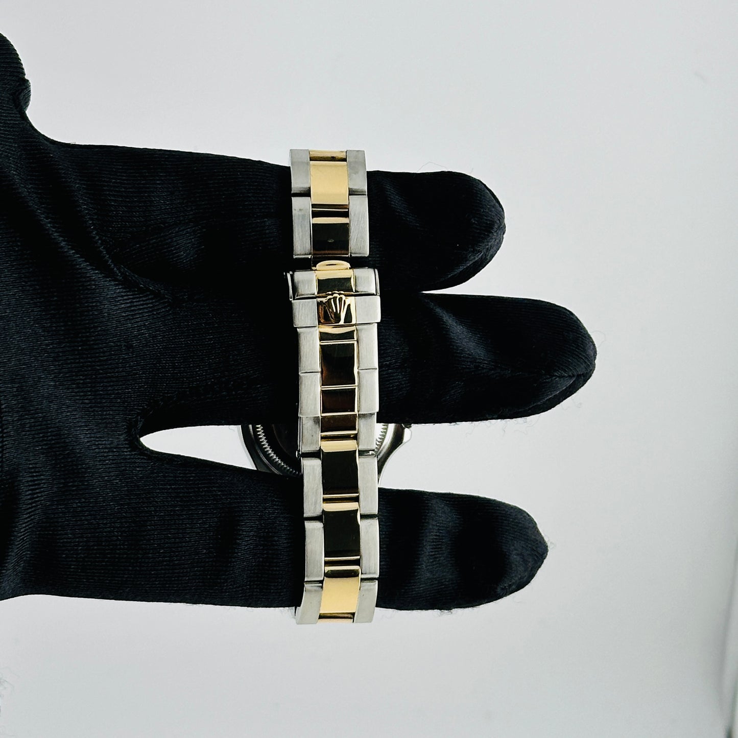 Rolex Yacht-Master Ladies White Dial on Oyster Ref. 69623 1997 — view 4