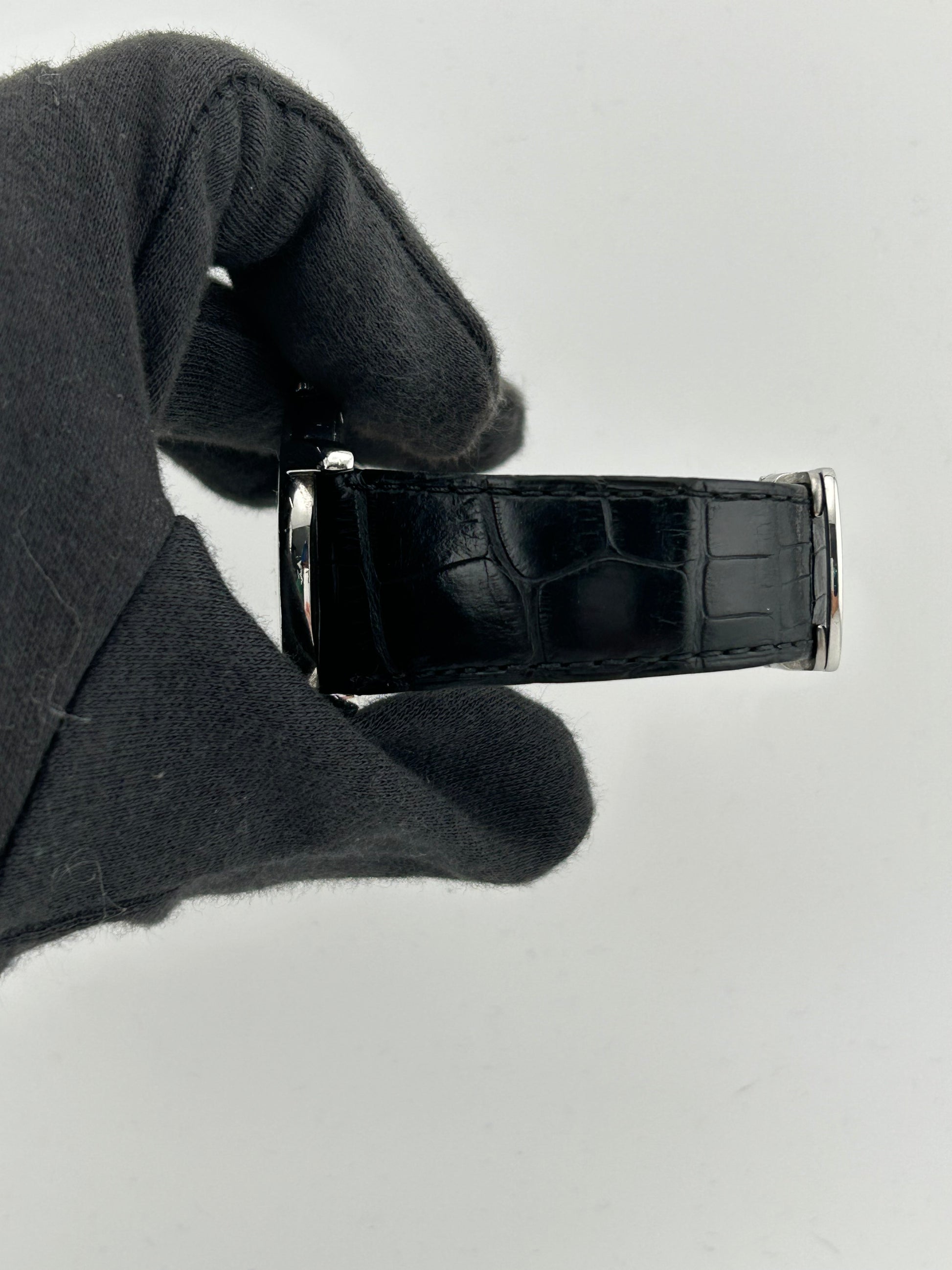Cartier Ronde Solo Silver Roman Numerals Dial on Black Leather Band Ref. WSRN0022 — view 4