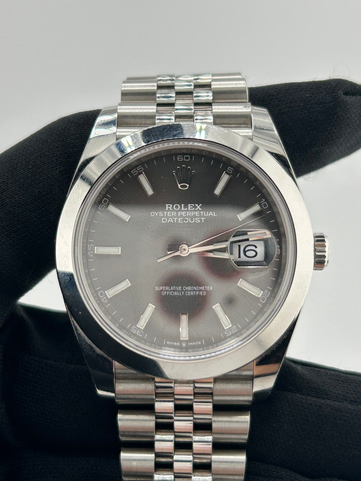 Rolex Datejust 41 Dark Rhodium Dial on Jubilee Ref. 126300 Card 2019 — view 3