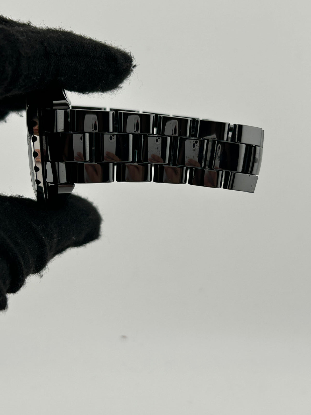 Chanel J12 Black Dial on Ceramic And Steel Bracelet Ref. H0685 Complete 2011 — view 5