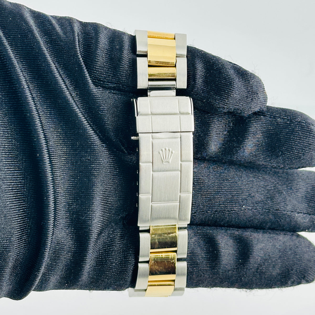 Rolex Submariner Blue Dial on Oyster Bracelet Ref. 16613 1991 — view 4