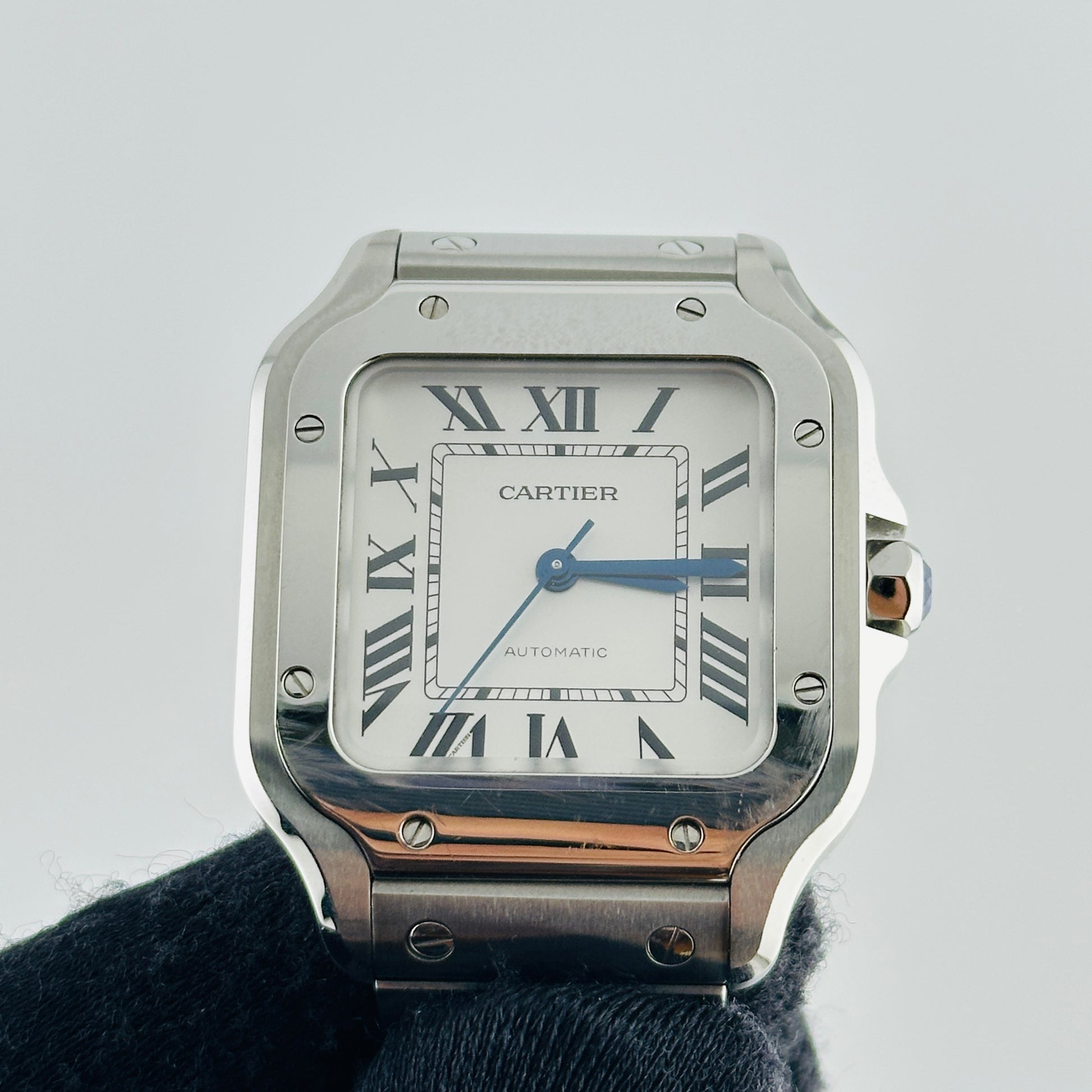 Cartier Santos Medium Silver Roman Dial on Stainless Steel Bracelet Ref. 4075 / WSSA0029 Complete 2024 — view 3