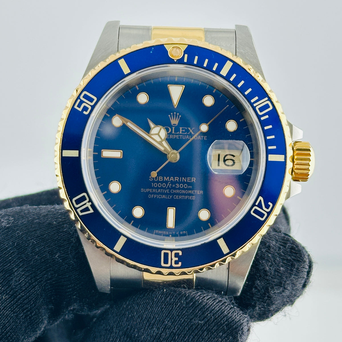 Rolex Submariner Blue Dial on Oyster Bracelet Ref. 16613 1991 — view 2