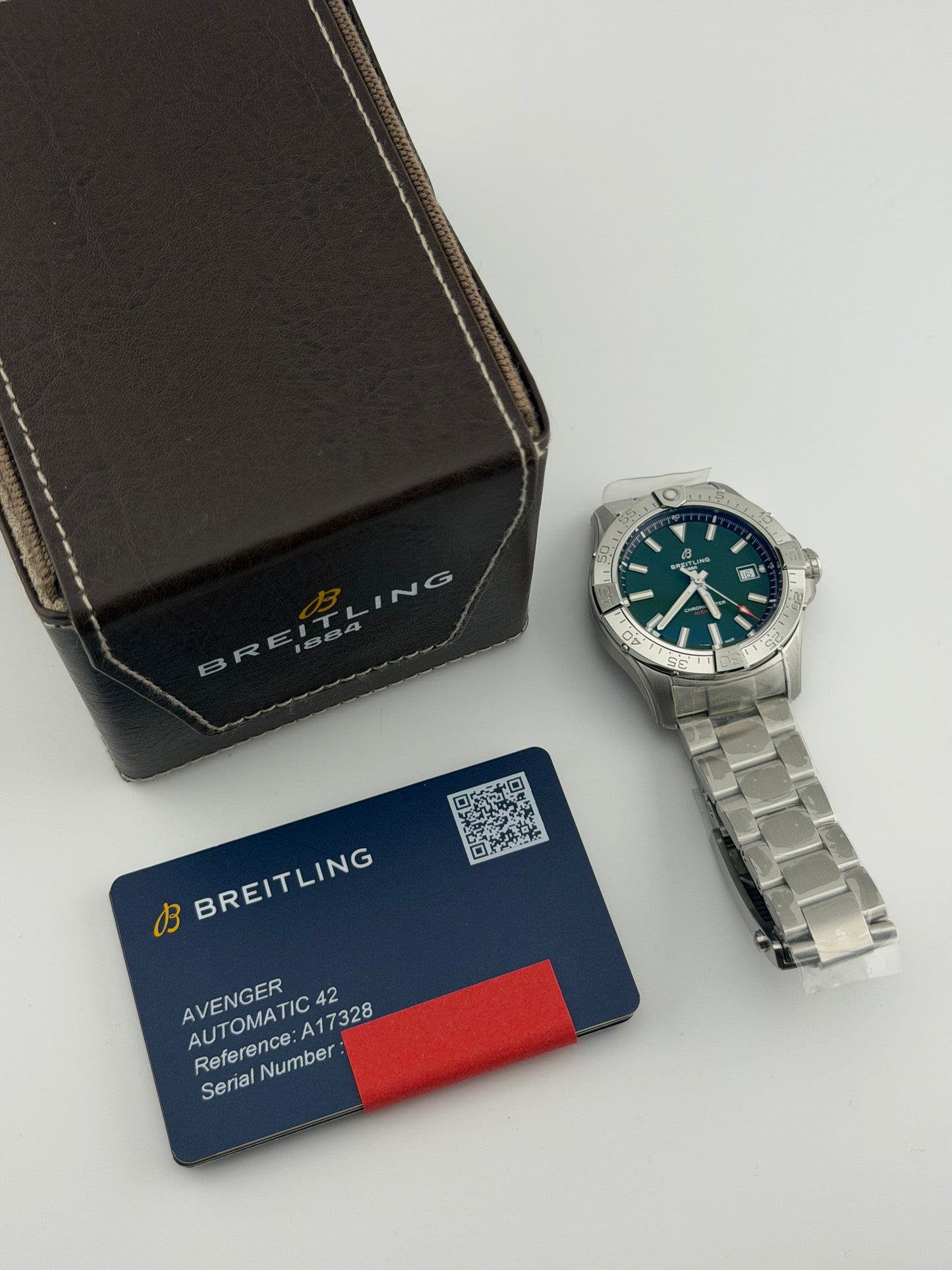 Breitling Avenger Automatic Green Dial on Stainless Steel Bracelet Ref. A17328101L1A1 Card 2026 — view 7