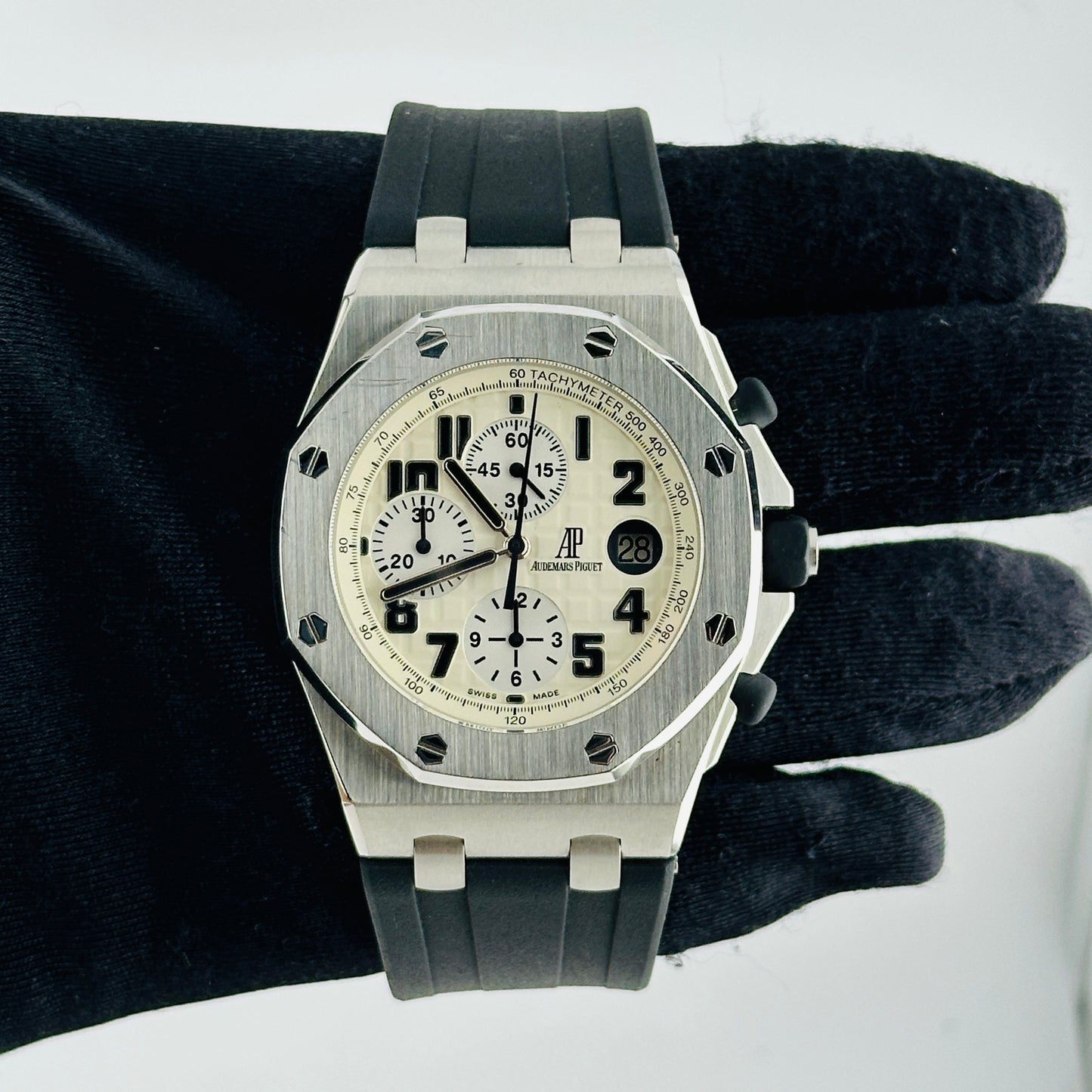 Audemars Piguet Royal Oak Offshore Safari White Dial on Rubber Strap Ref. 26170ST Papers 2011