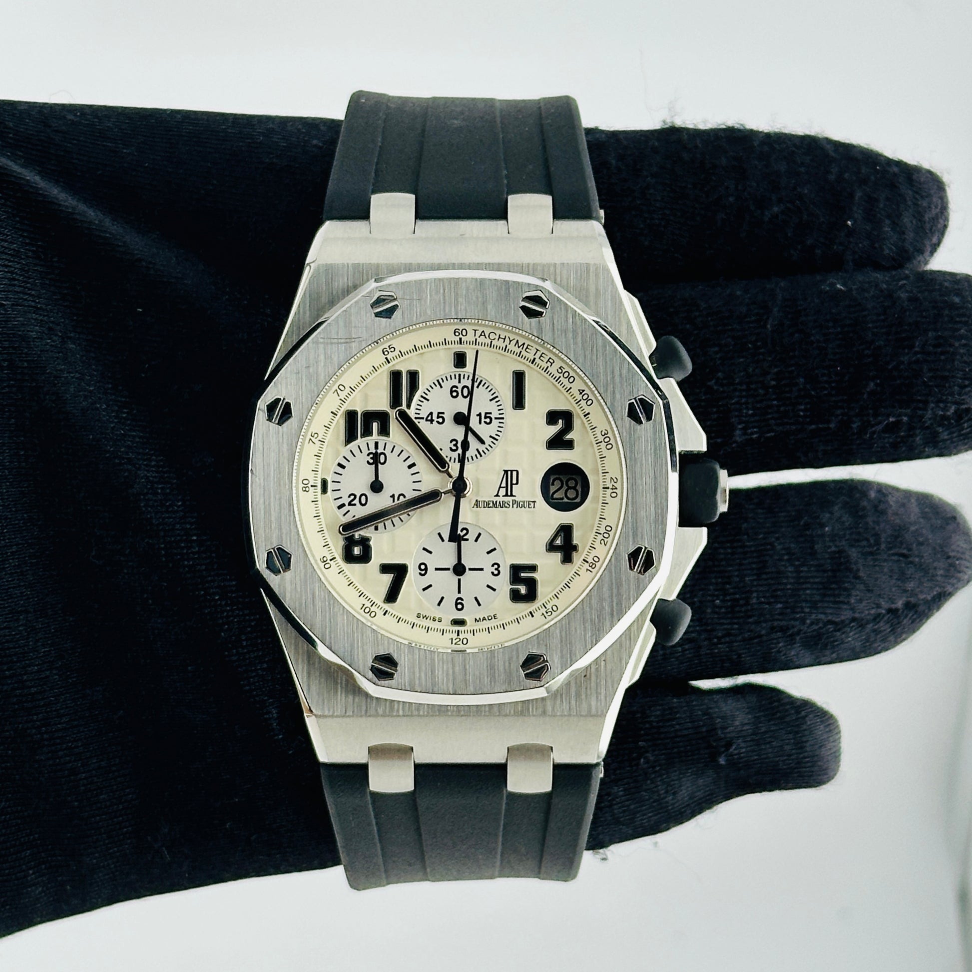 Audemars Piguet Royal Oak Offshore Safari White Dial on Rubber Strap Ref. 26170ST Papers 2011