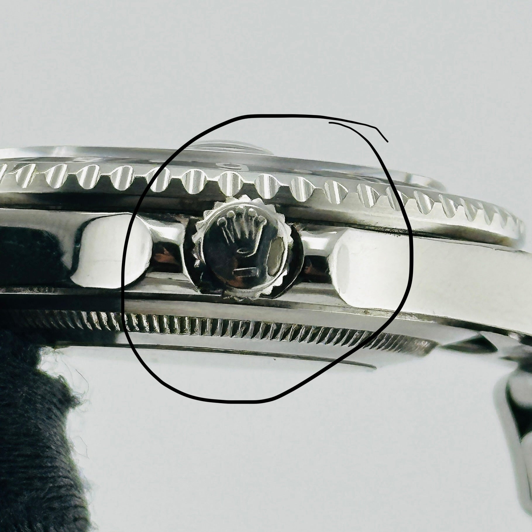 Rolex GMT-Master Black Dial on Oyster Bracelet Ref. 16700 Papers 1997 — view 7
