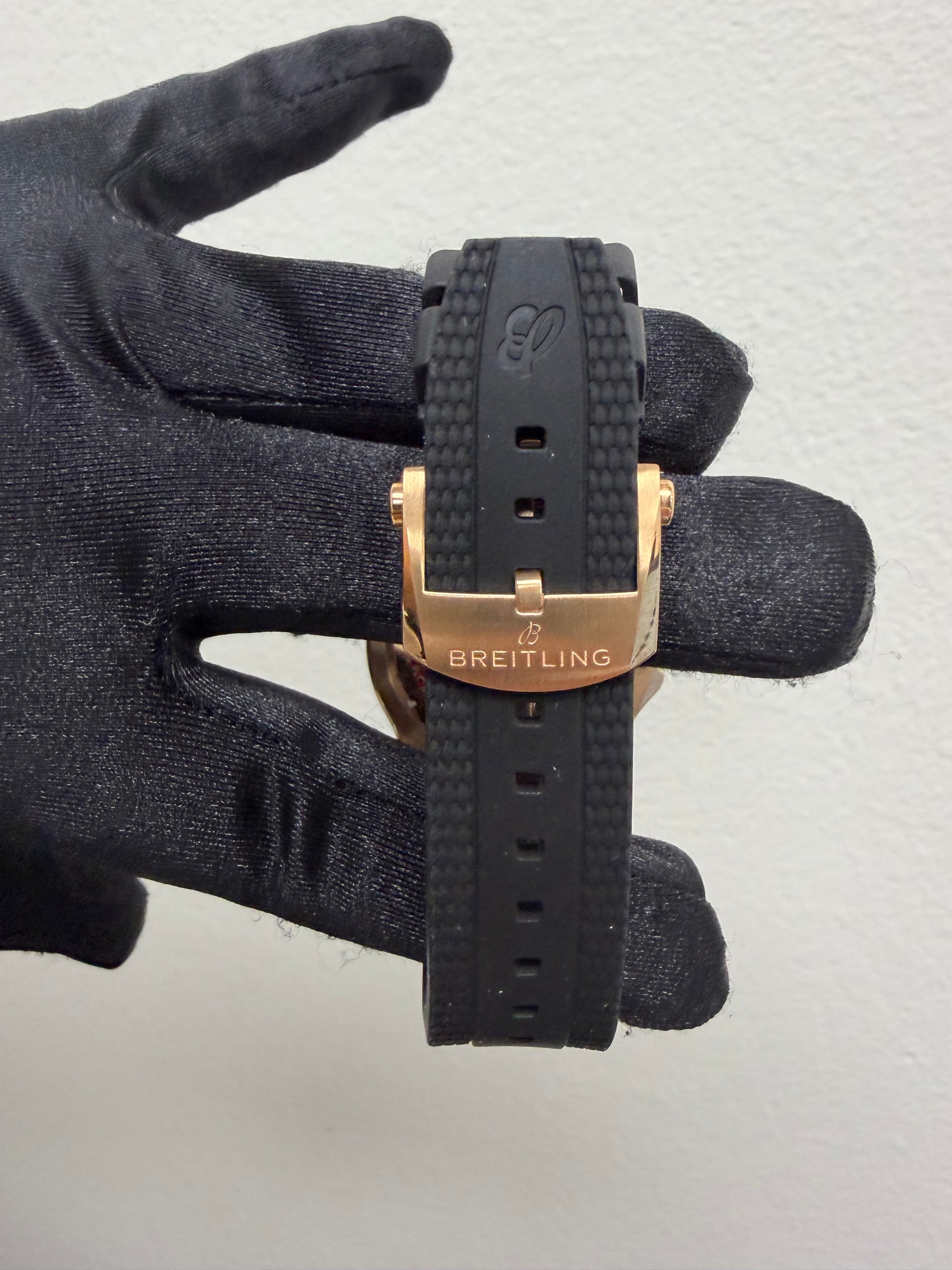 Breitling Superocean Automatic Black Dial on Rubber Strap Ref. R17375211B1S1 Card 2026 — view 3