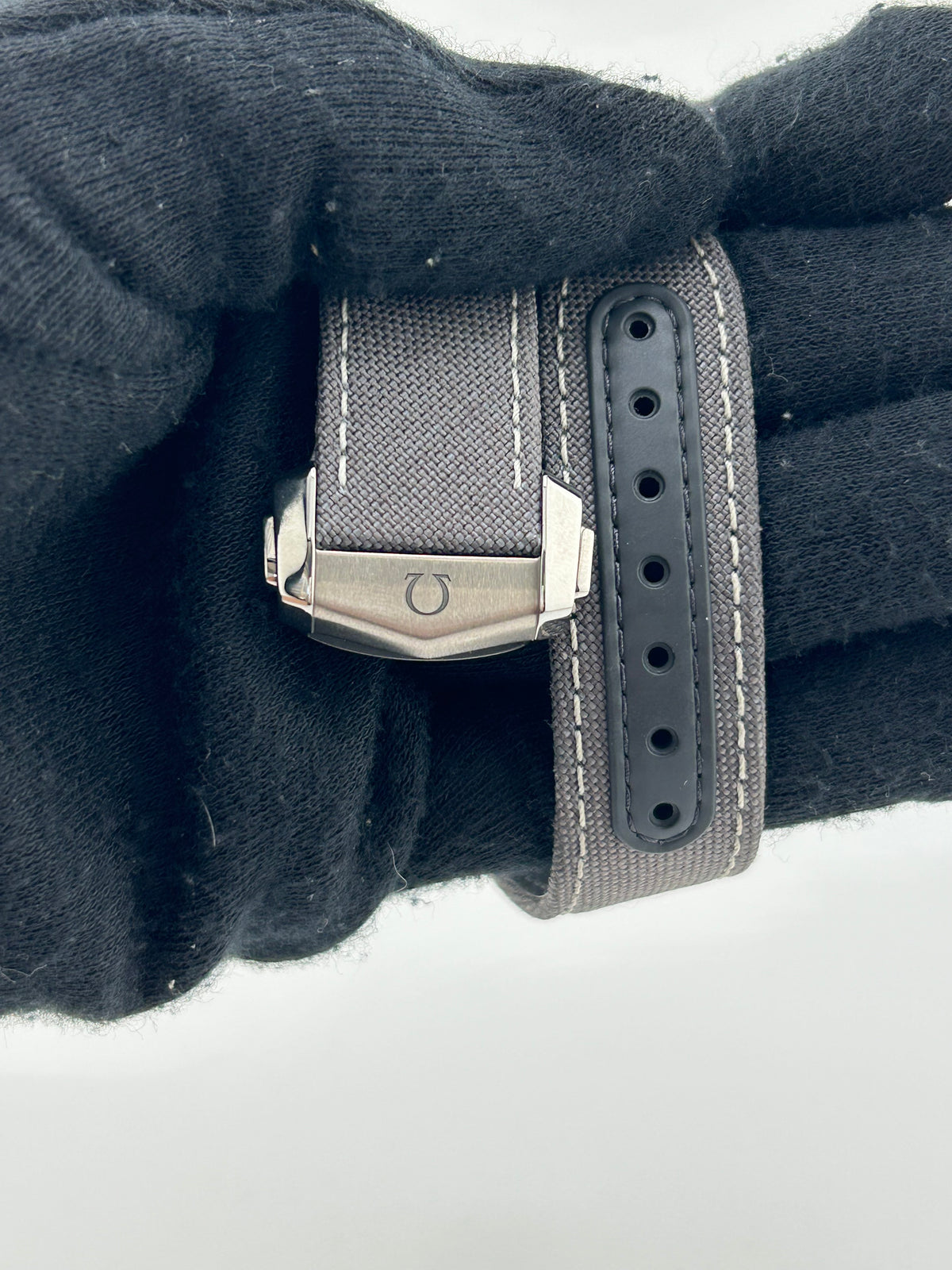 Omega Speedmaster Grey Side Of The Moon Black Dial on Gray Leather Strap Ref. 310.92.44.50.06.001 Complete 2025 — view 4