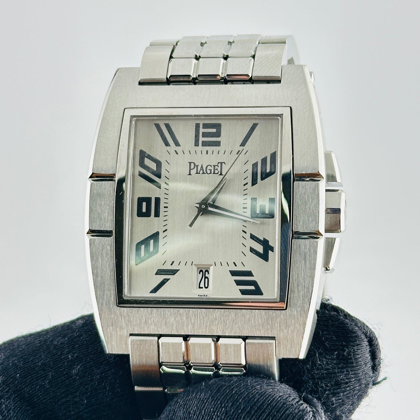 Piaget Upstream Silver Arabic Dial on Stainless Steel Bracelet Ref. 27050 / P10023 — view 3