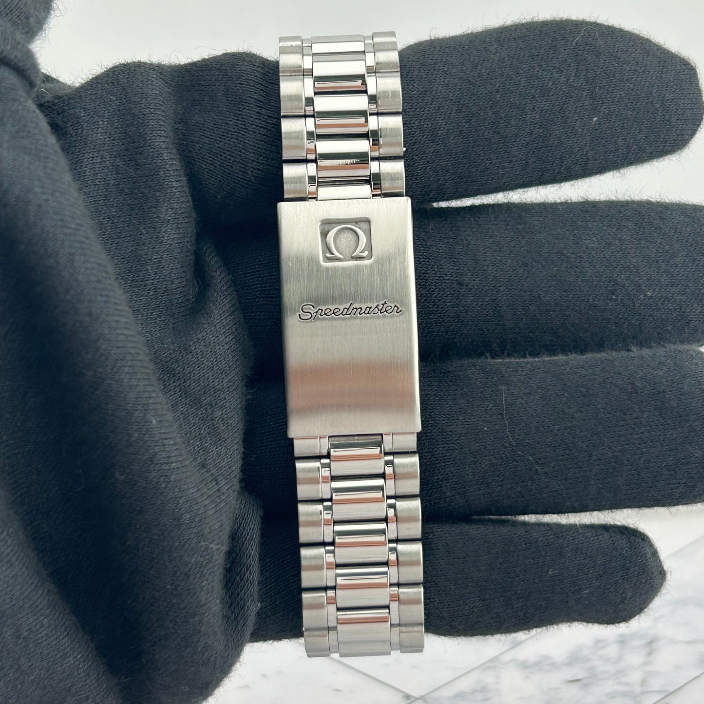 Omega Speedmaster Reduced Black Dial on Stainless Steel Ref. 3510.50 — view 4