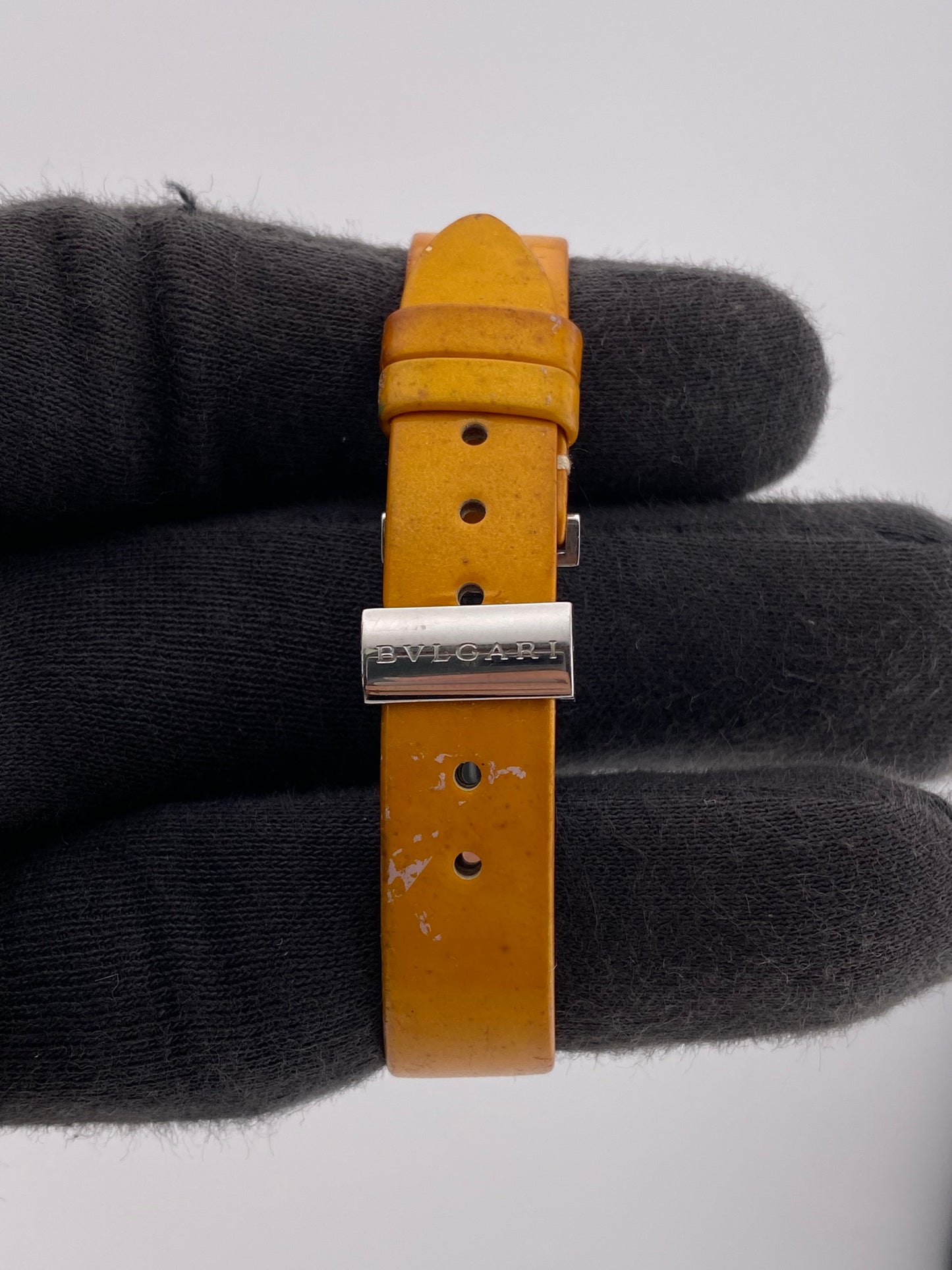 Bvlgari B.zero1 White Mop Dial on Leather Ref. BZ 22 S — view 4