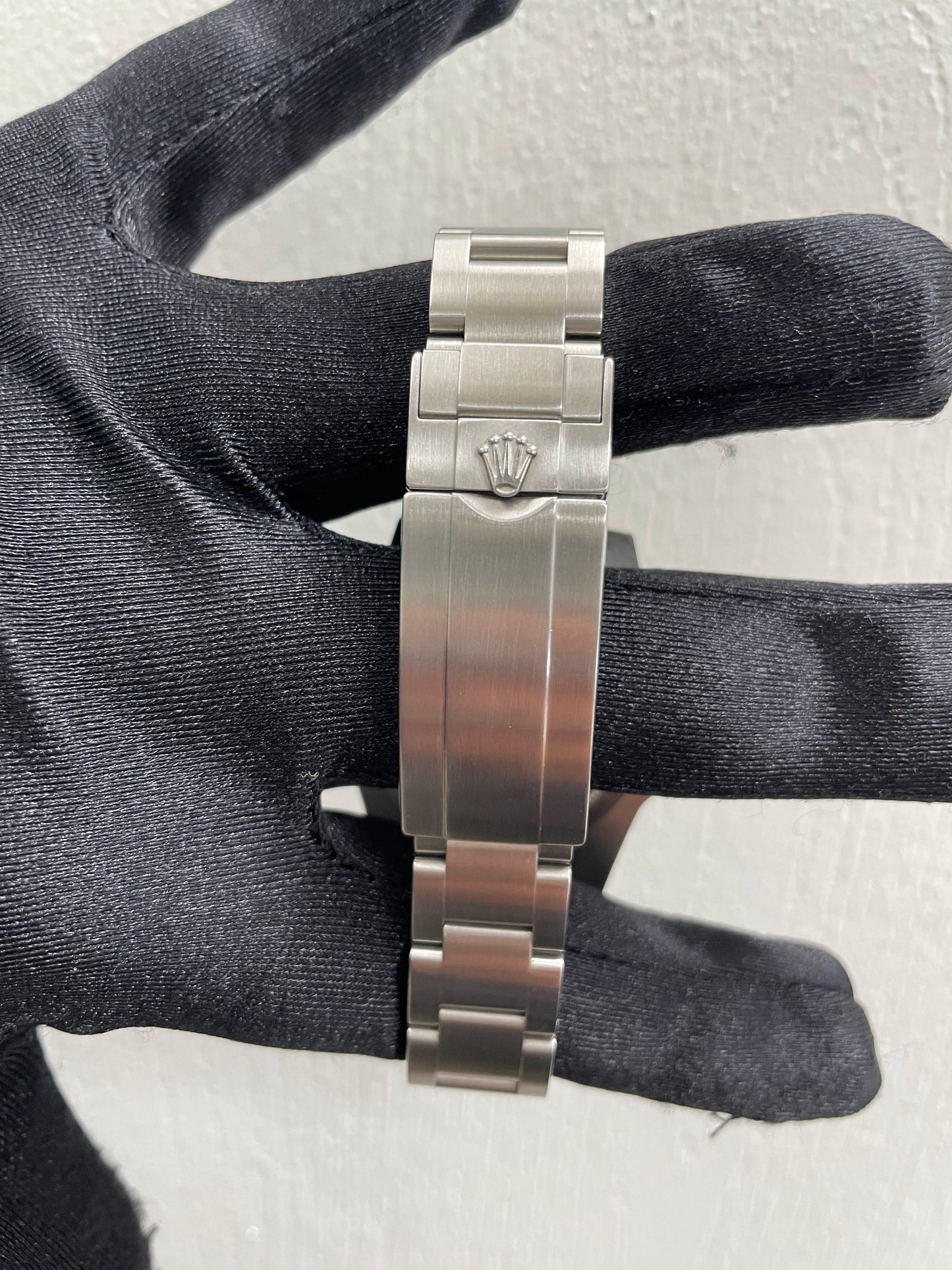 Rolex Submariner Green Dial on Oyster Ref. 116610LV Card 2015 — view 3