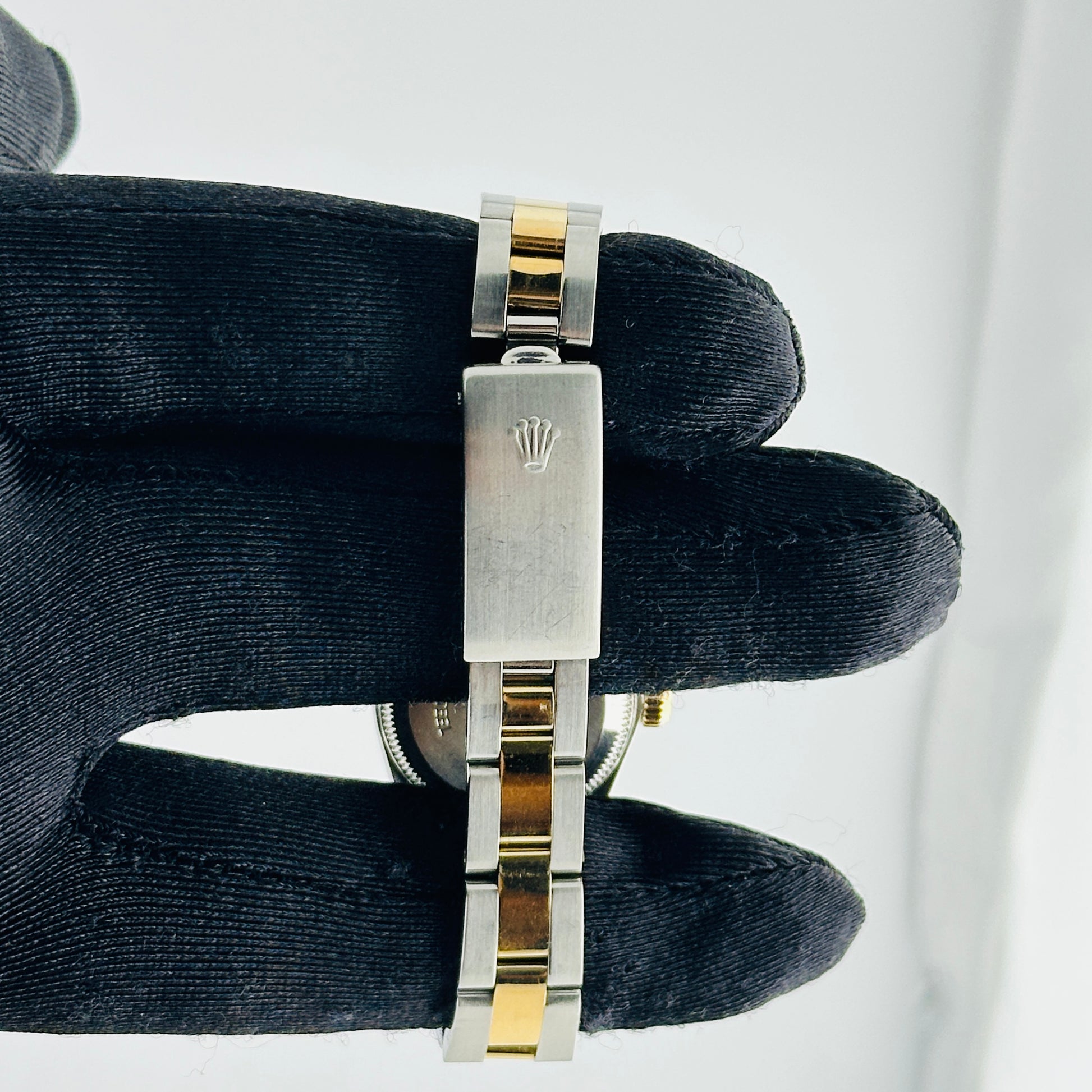 Rolex Oyster Perpetual Am Champagne / Yellow Diamond Markers Dial on Oyster Bracelet Ref. 67193 1990 — view 2