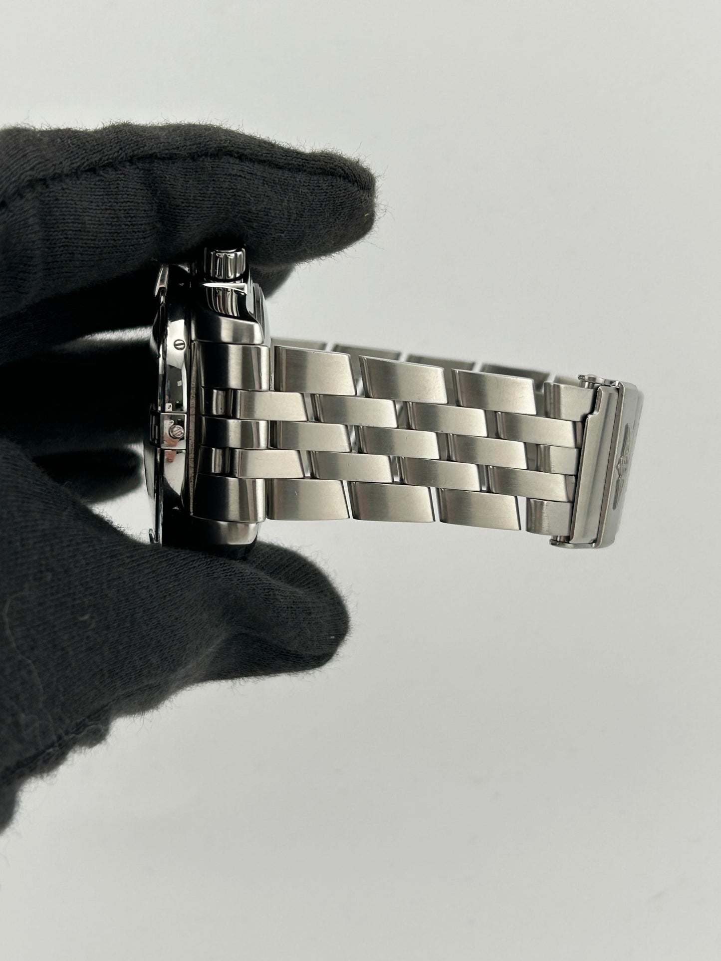 Breitling Chronomat Blackbird Black Dial on Stainless Steel Bracelet Ref. A44360/A440B71PA Papers 2012 — view 4