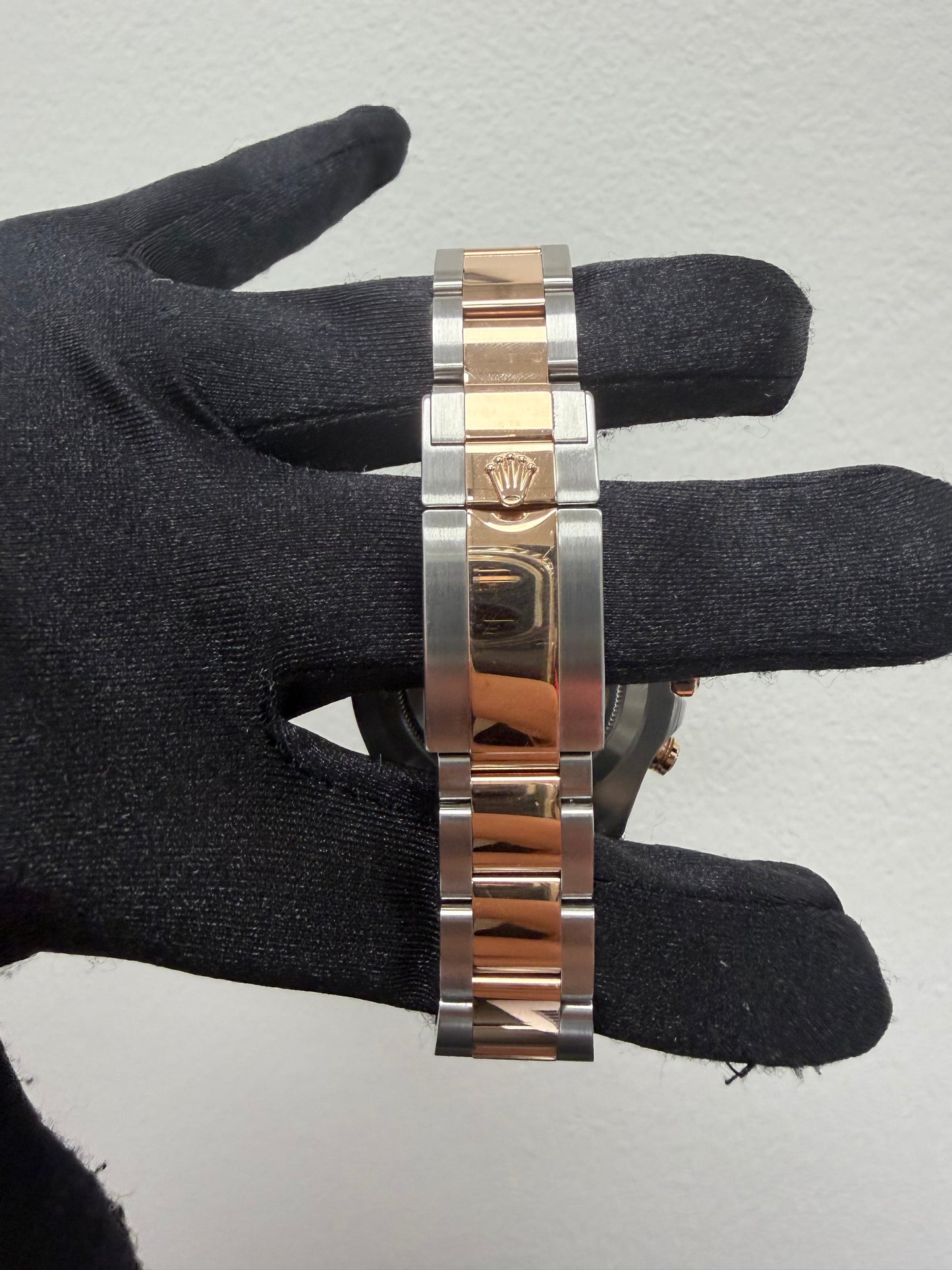 Rolex Yacht-Master II White Dial on Oyster Ref. 116681 Card 2013 — view 3