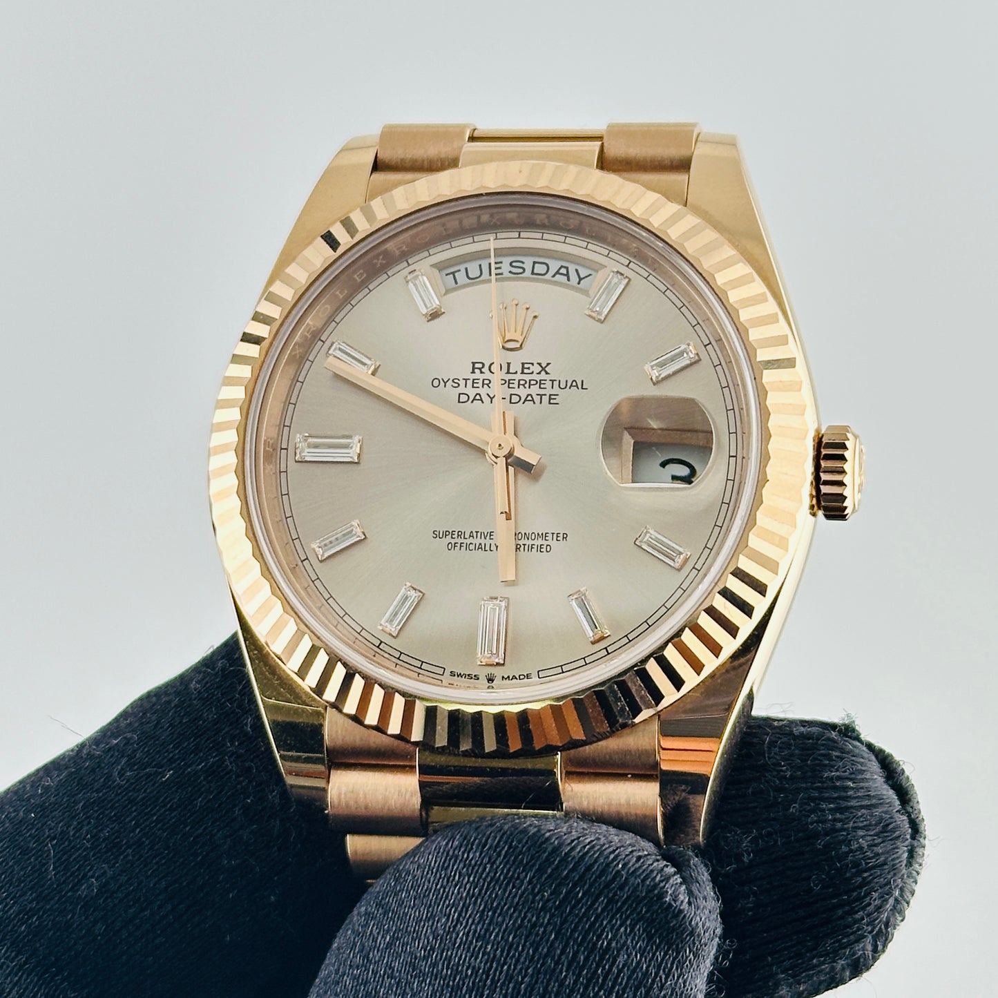 Rolex Day Date Sundust Baguette Dial on President Bracelet Ref. 228235 Card 2019 — view 3