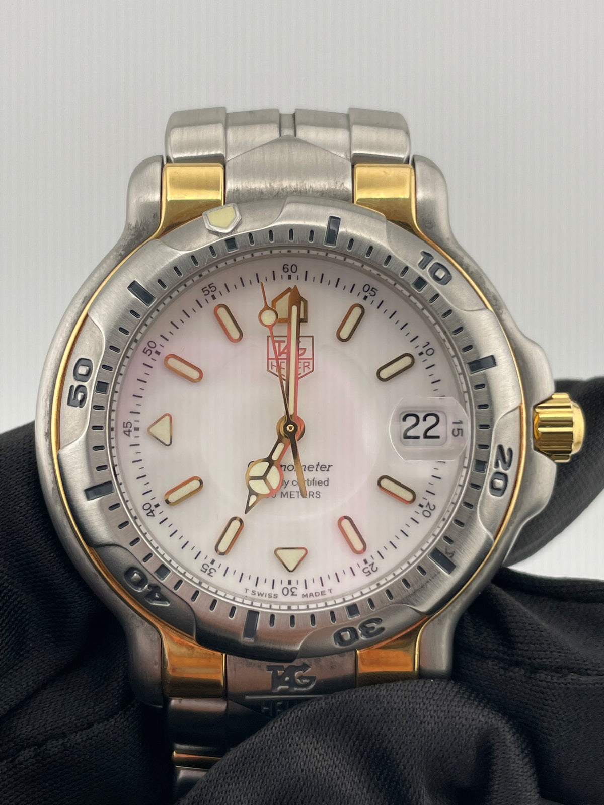 Tag Heuer 6000 White Dial on 18 K Gold And Stainless Steel Ref. WH5151 — view 3