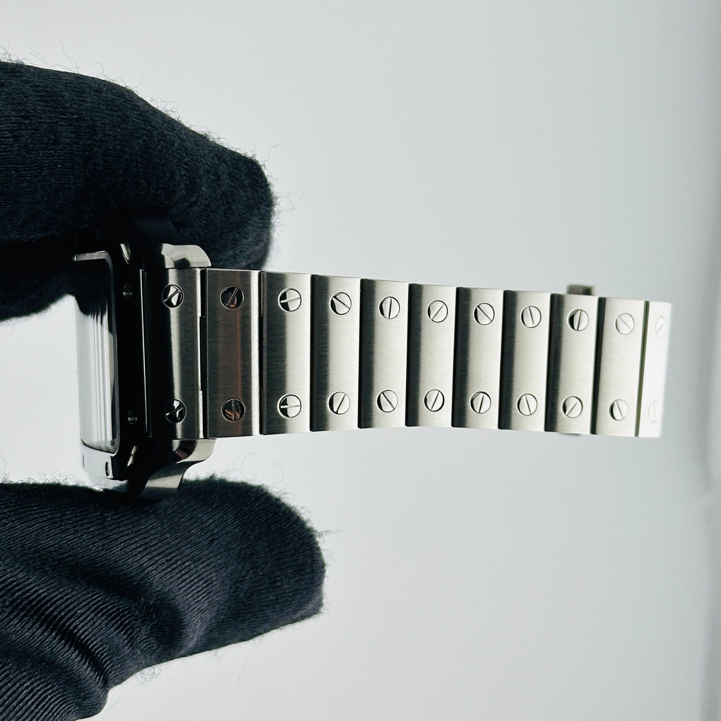 Cartier Santos Medium Silver Roman Dial on Stainless Steel Bracelet Ref. 4075 / WSSA0029 Complete 2024 — view 5