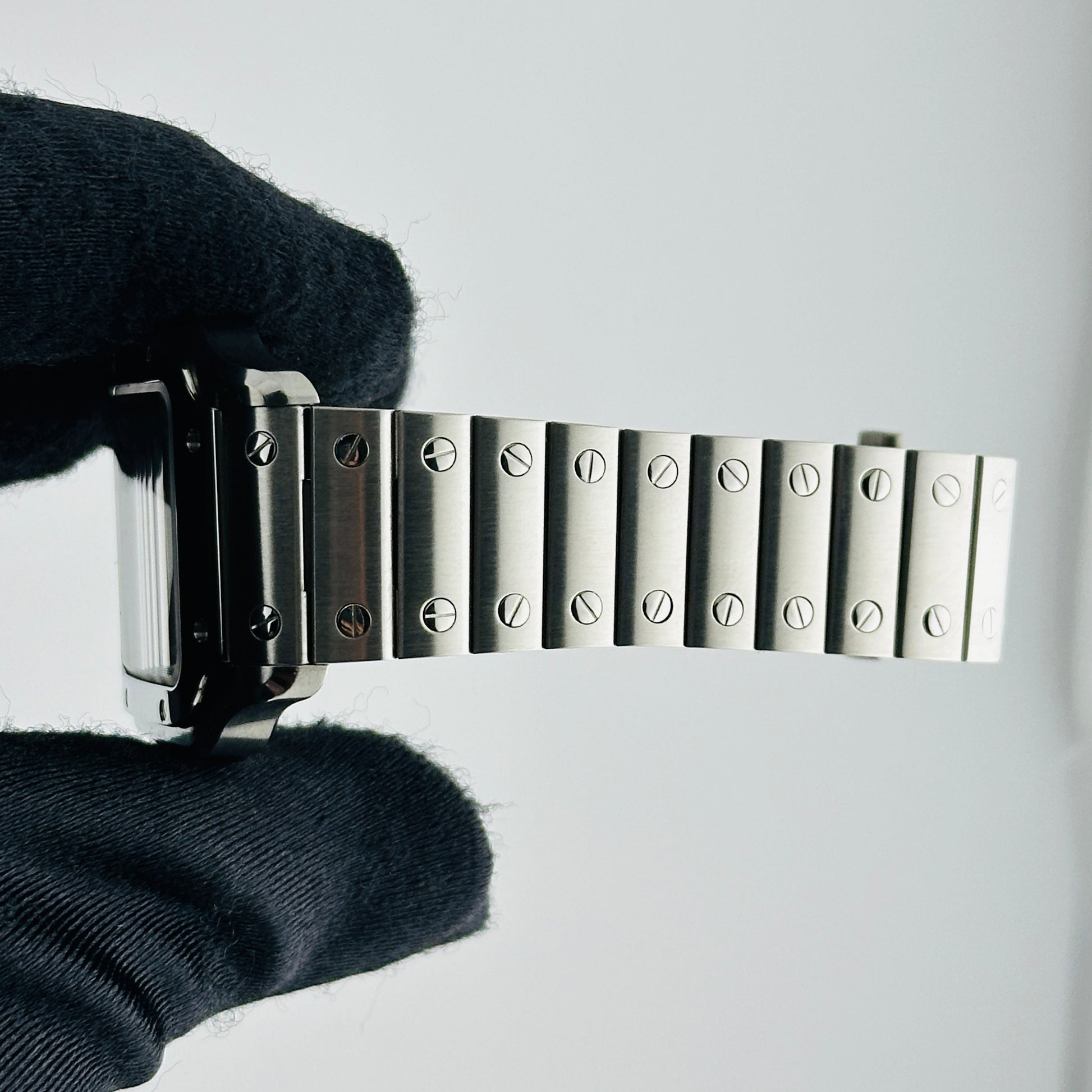 Cartier Santos Medium Silver Roman Dial on Stainless Steel Bracelet Ref. 4075 / WSSA0029 Complete 2024 — view 5