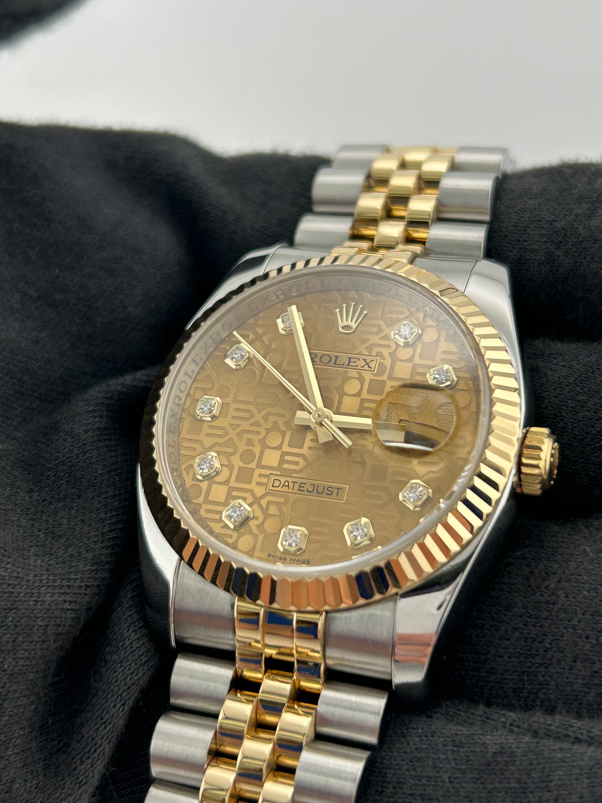 Rolex Datejust Champagne Anniversary Factory Diamond Dial Dial on D Link Jubilee Hidden Clasp Bracelet Ref. 116233G 1991 — view 3