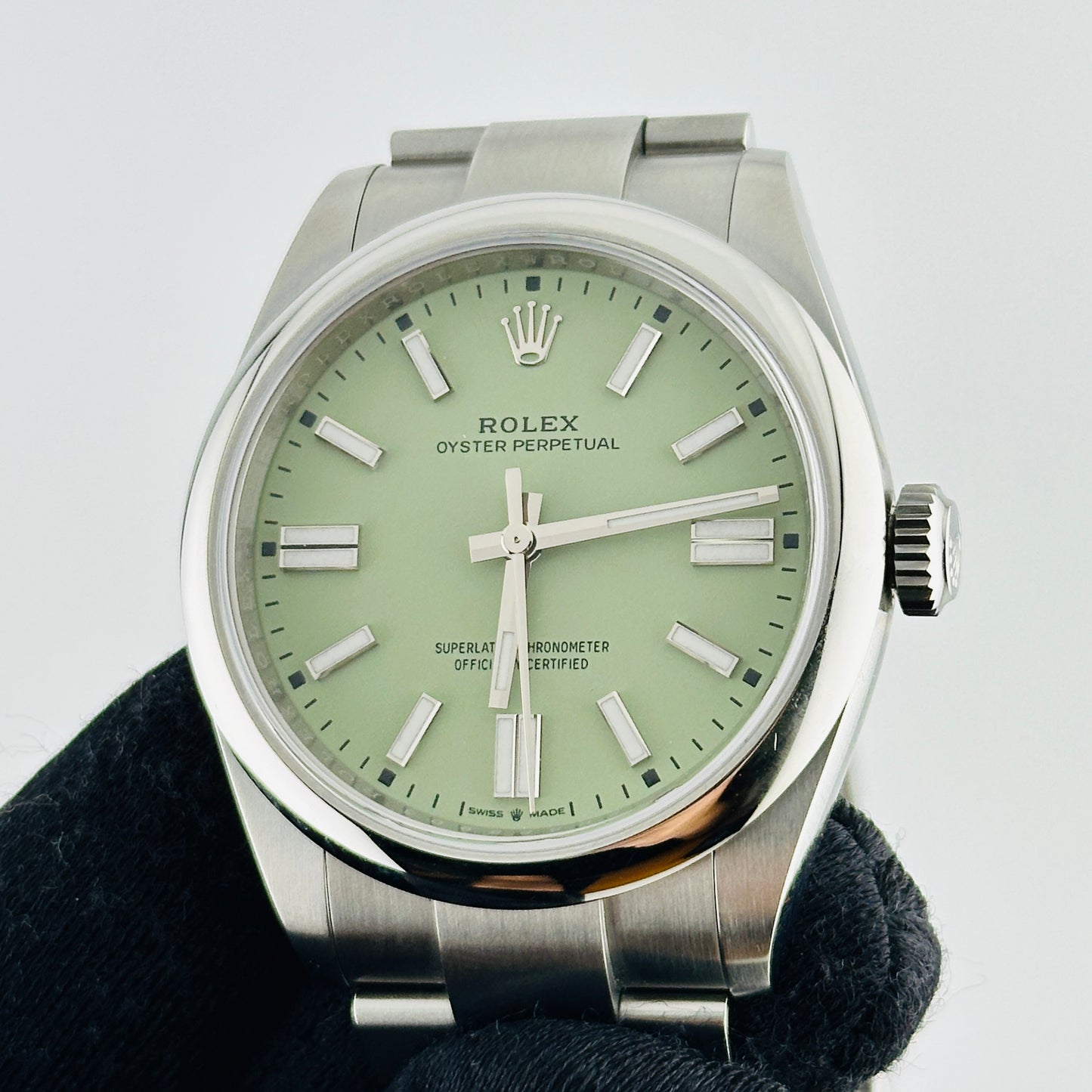 Rolex Oyster Perpetual Pistachio Dial on Oyster Bracelet Ref. 134300 Card 2025 — view 3