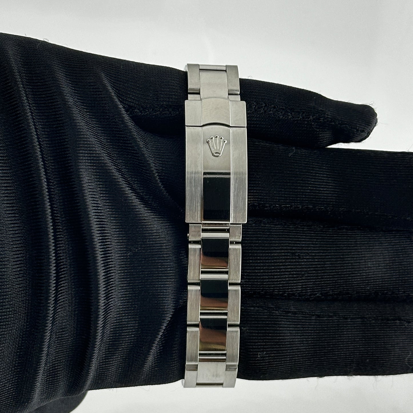 Rolex Datejust Mint Green Dial on Oyster Ref. 278240 Card 2022 — view 3