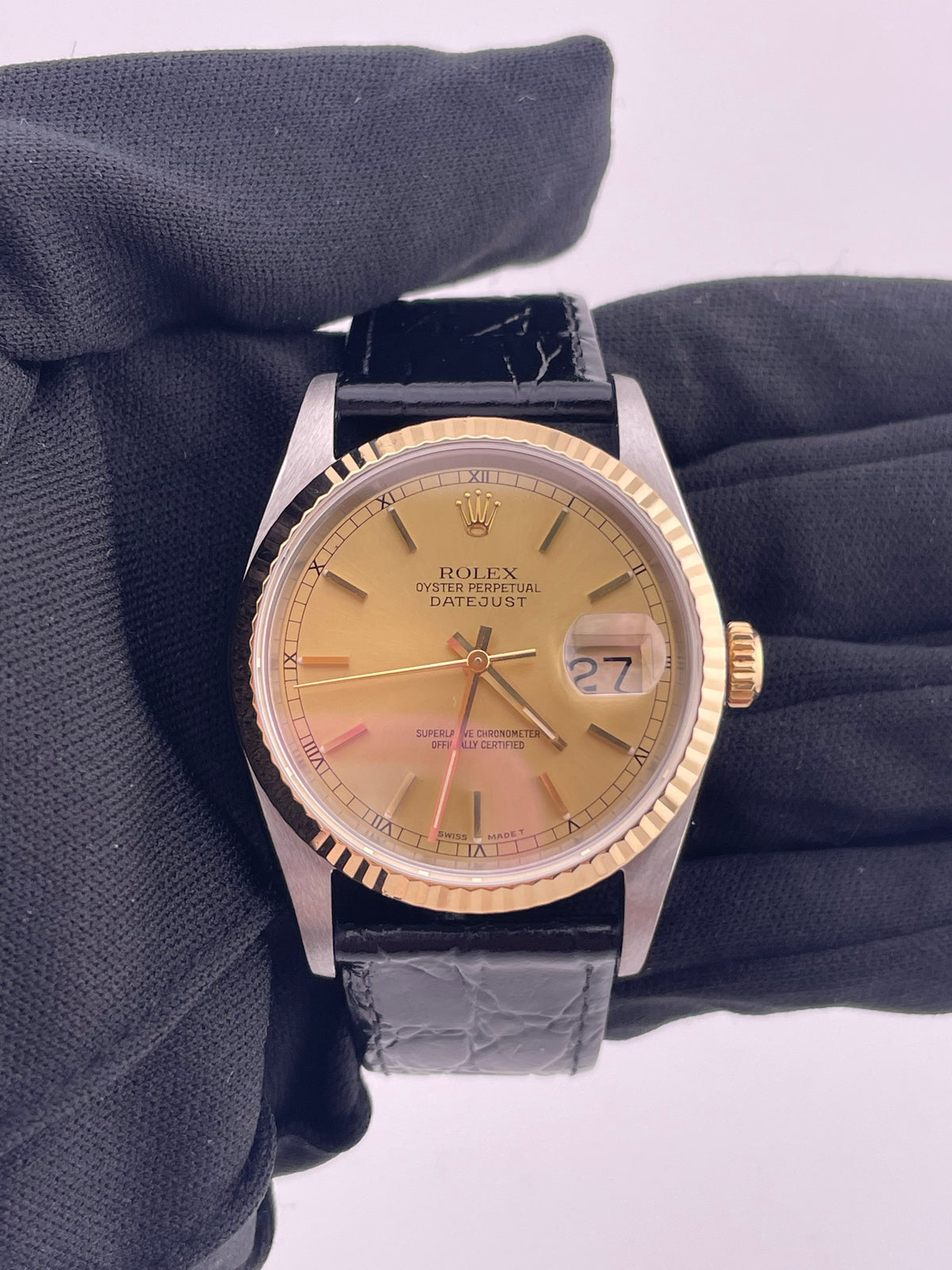 Rolex Datejust 36 Champagne Stick Dial on Generic Black Leather Strap Ref. 16233 1991 — view 2
