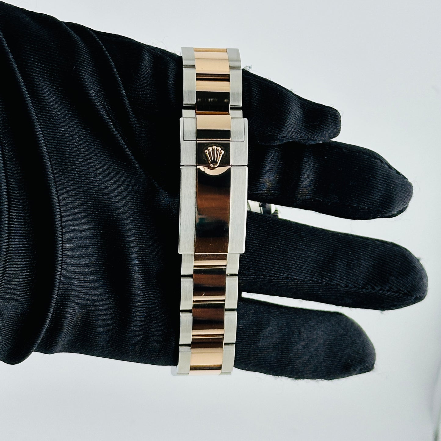 Rolex Yacht-Master Chocolate Dial on Oyster Ref. 126621 Card 2024 — view 4